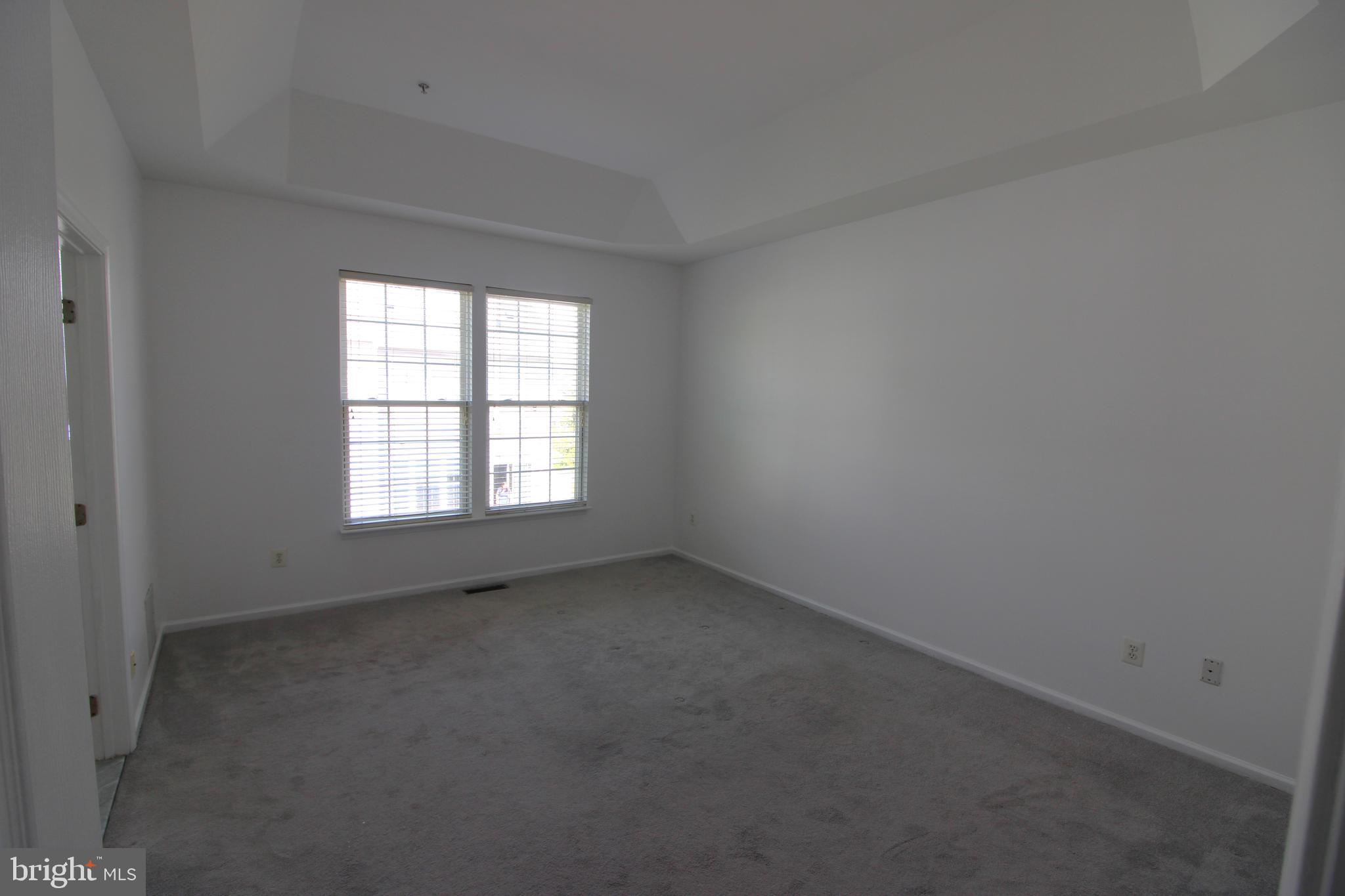 KING FARM WATKINS POND - Residential Lease