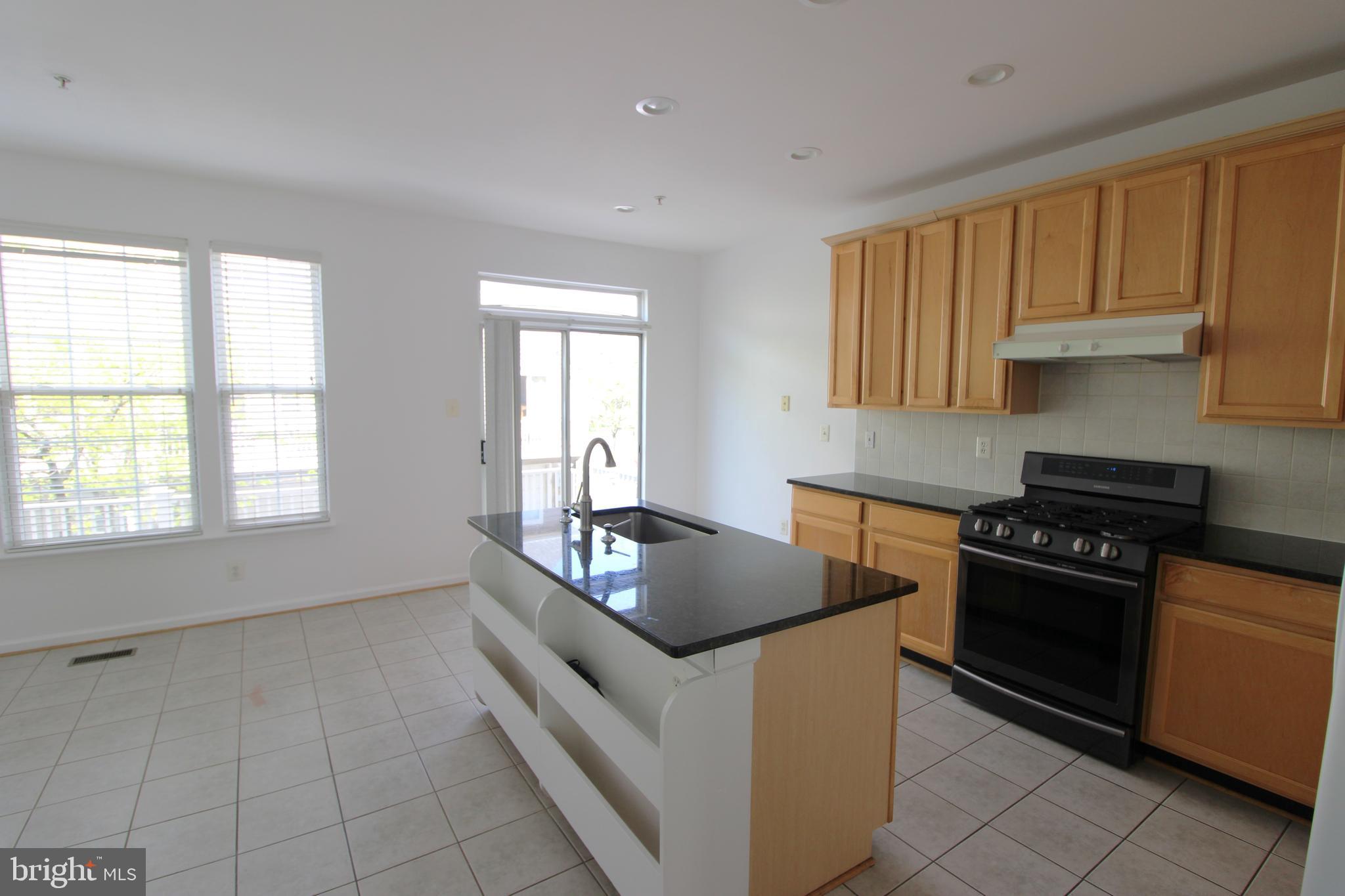 KING FARM WATKINS POND - Residential Lease