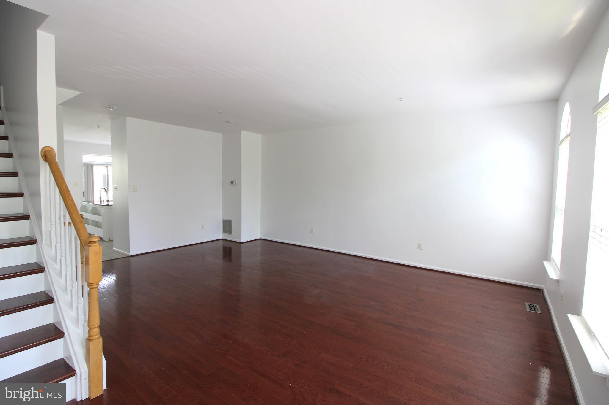 KING FARM WATKINS POND - Residential Lease