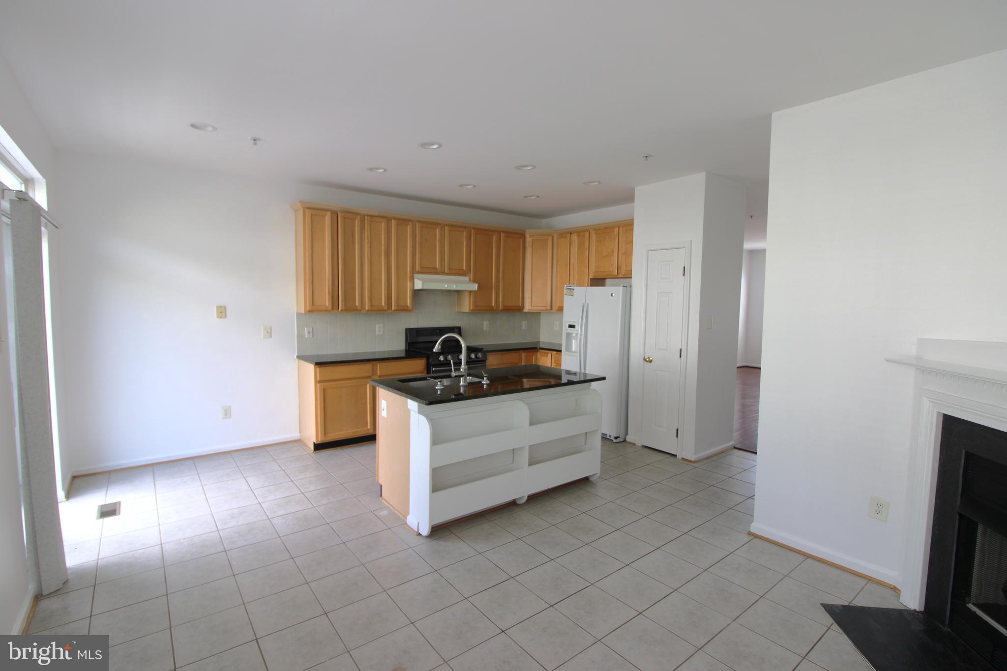 KING FARM WATKINS POND - Residential Lease