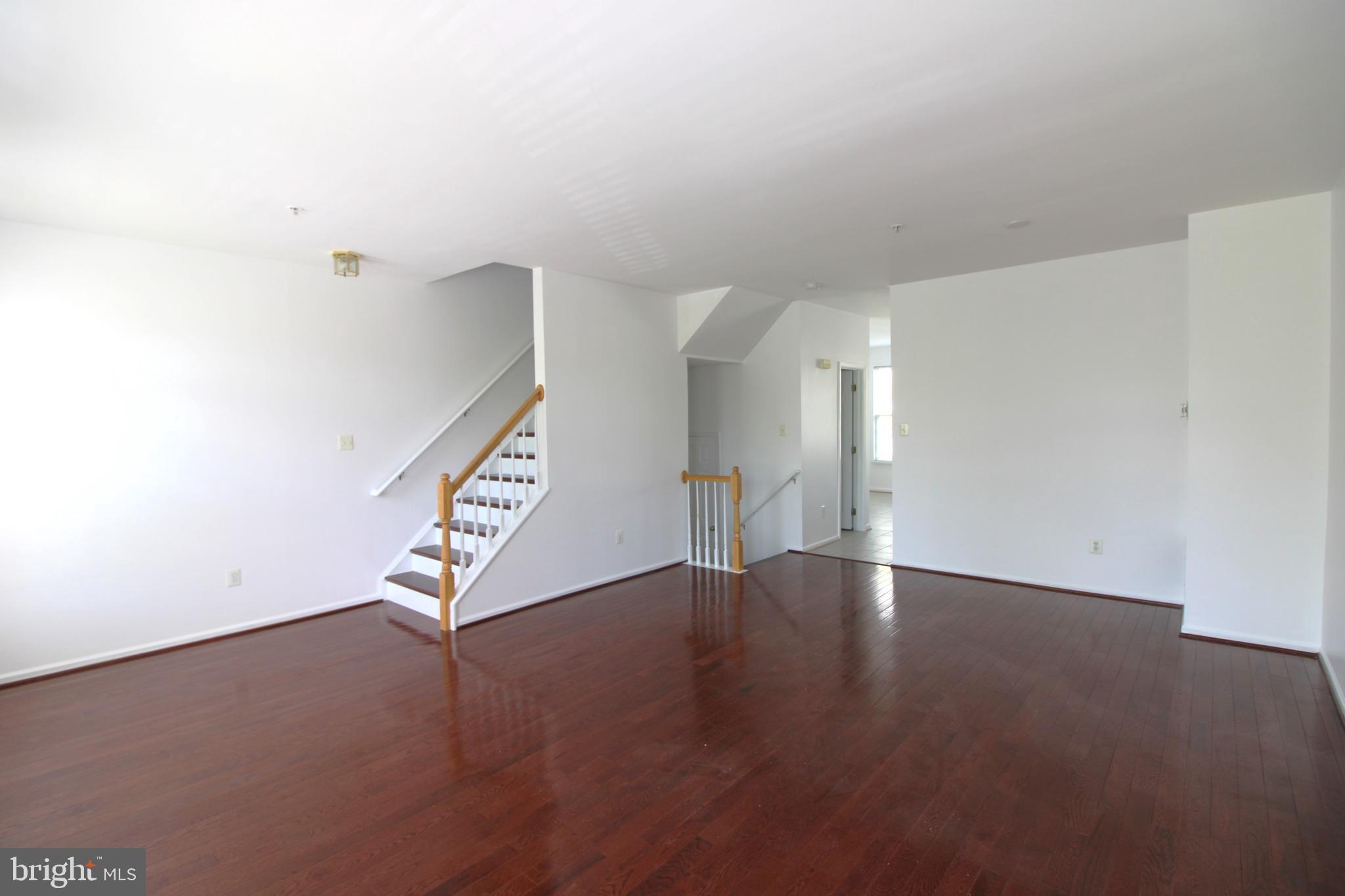 KING FARM WATKINS POND - Residential Lease