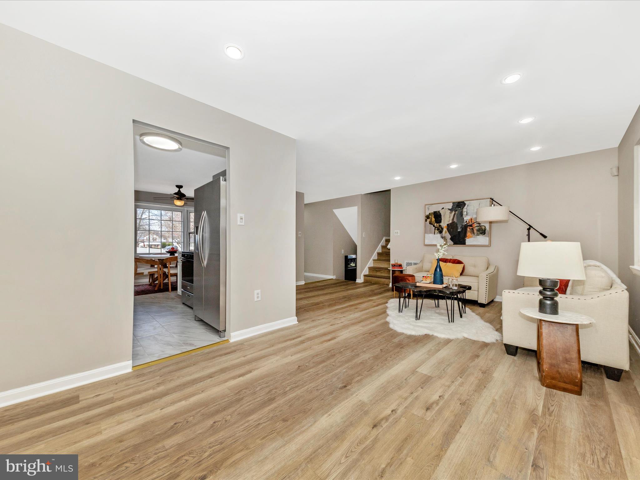 FLOWER HILL - Residential