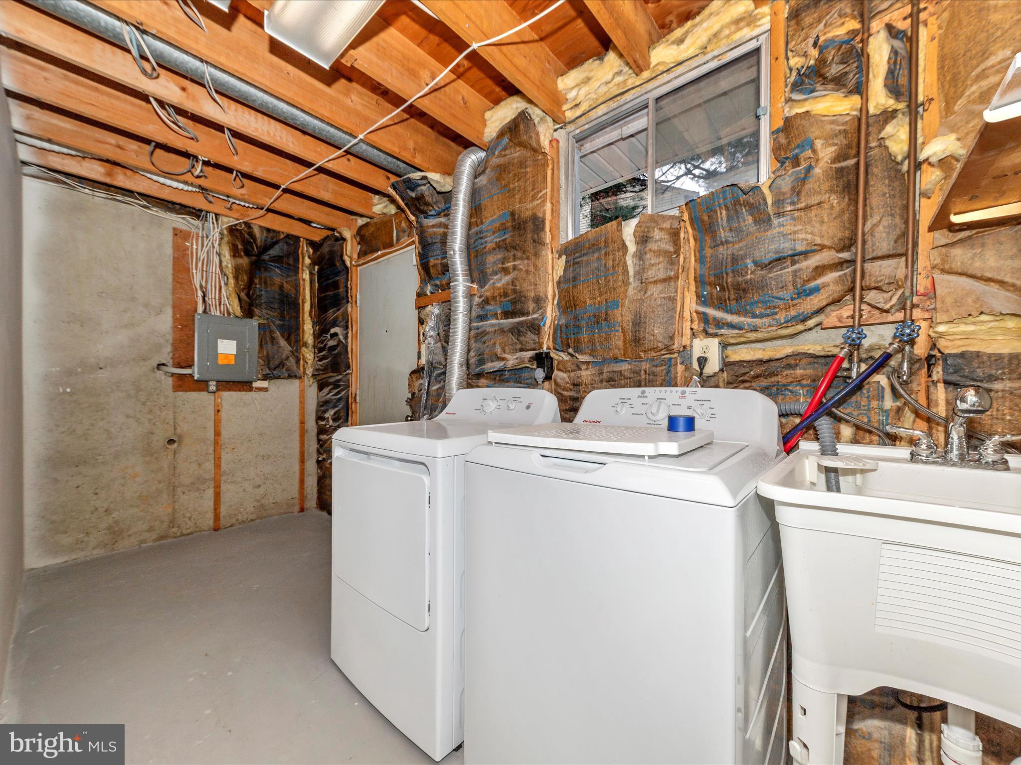 FLOWER HILL - Residential