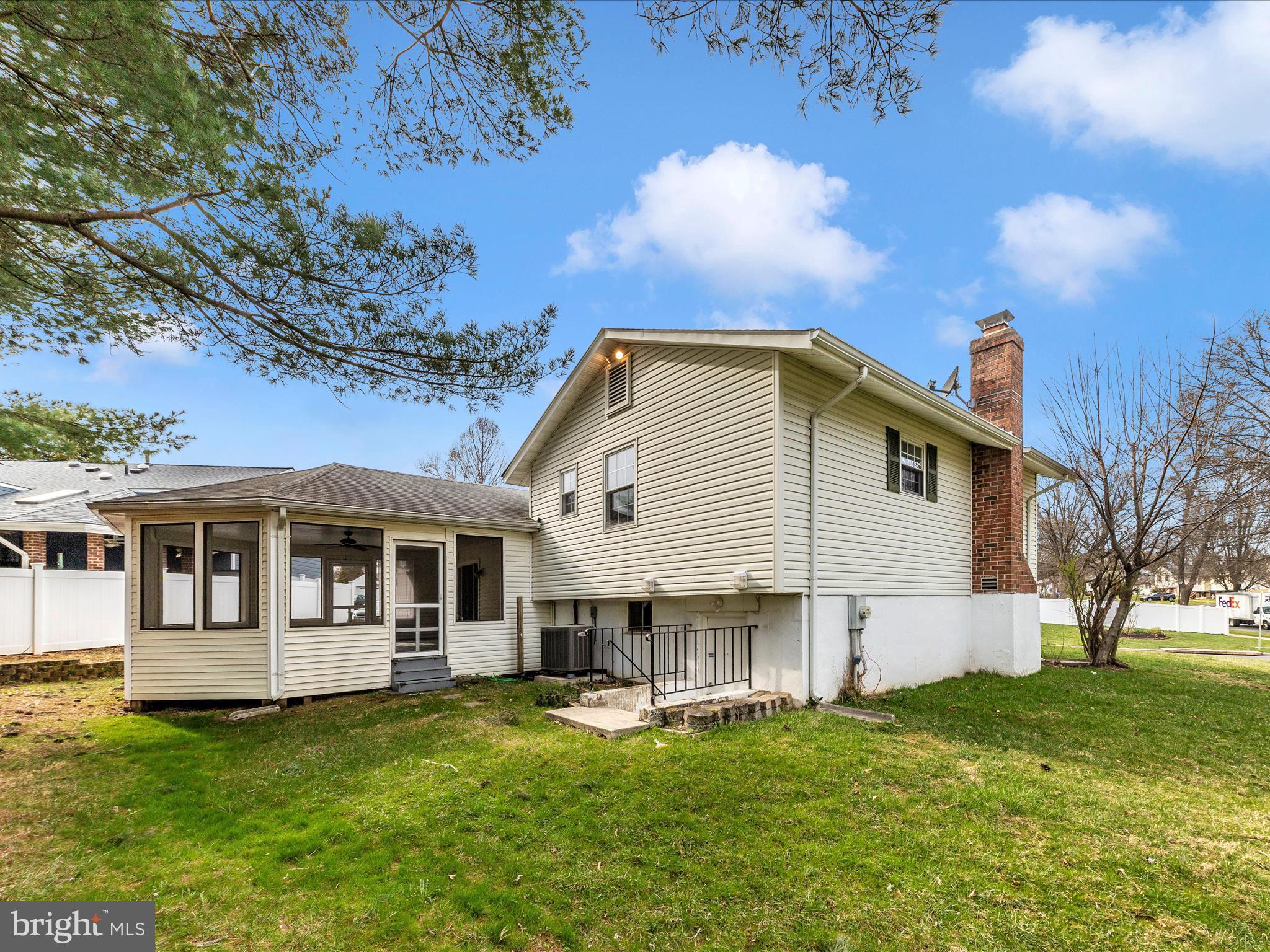 FLOWER HILL - Residential