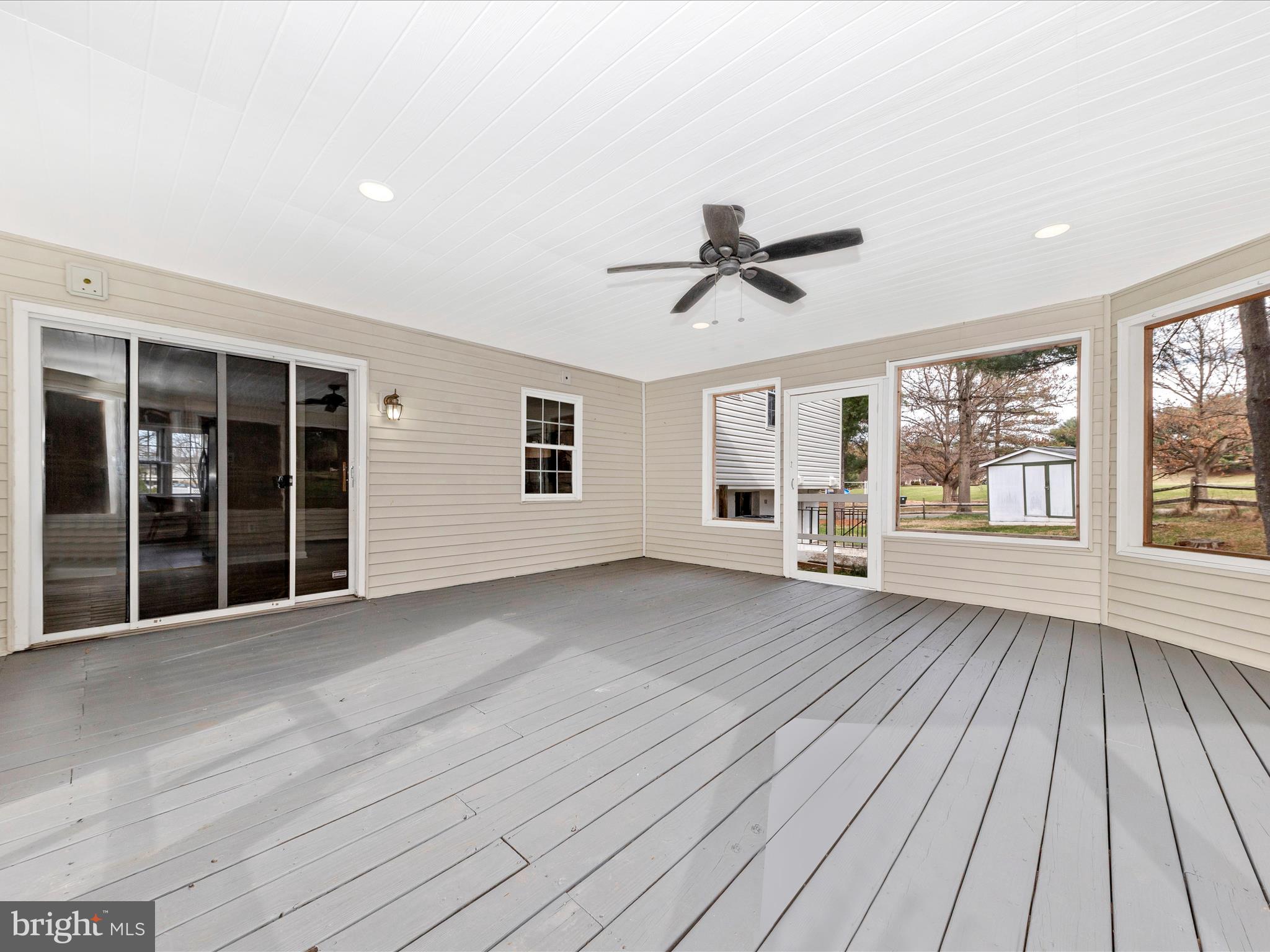 FLOWER HILL - Residential