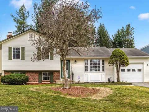 8400 Mountain Laurel, Gaithersburg, MD MLS: MDMC2172174