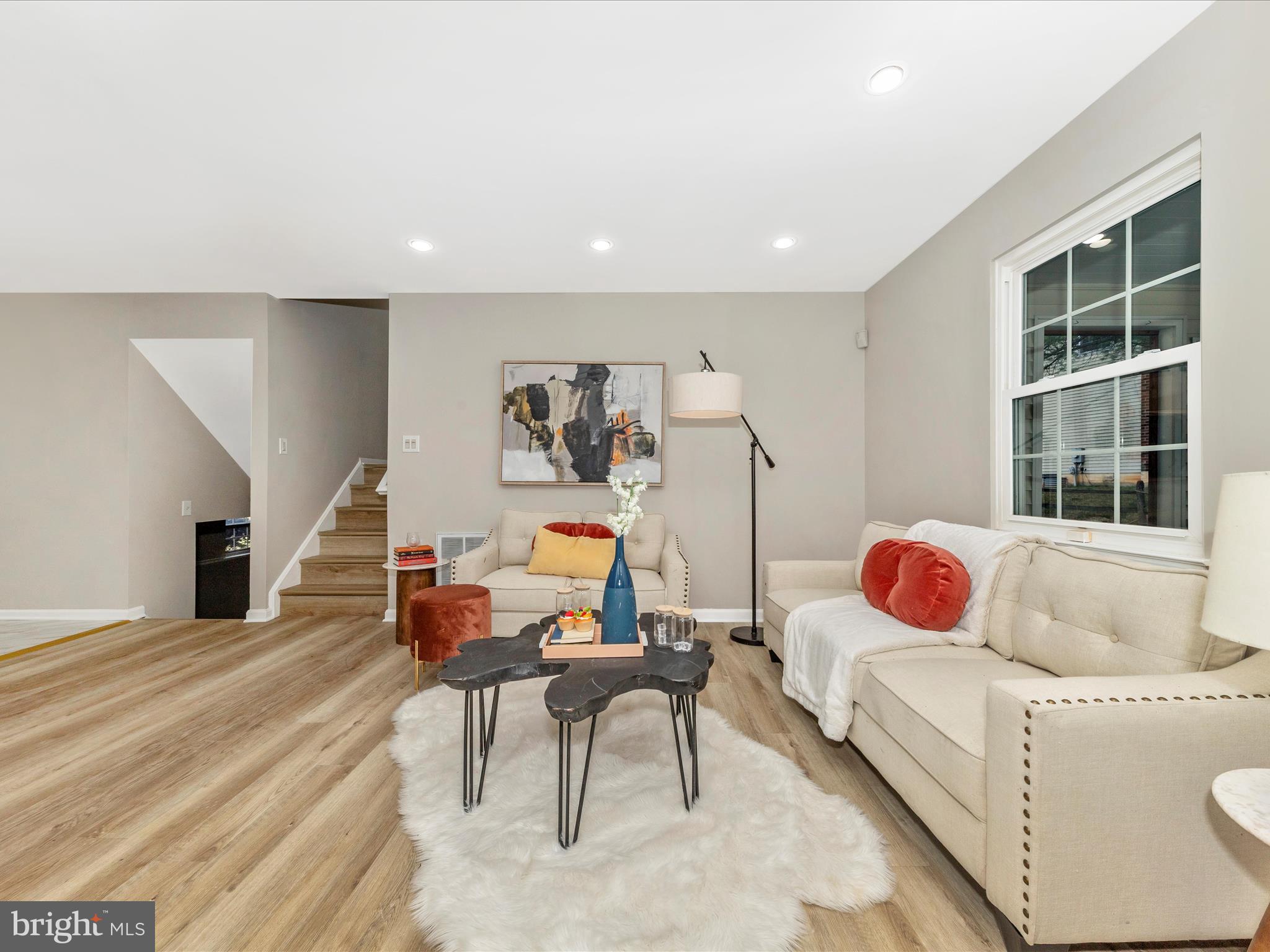 FLOWER HILL - Residential