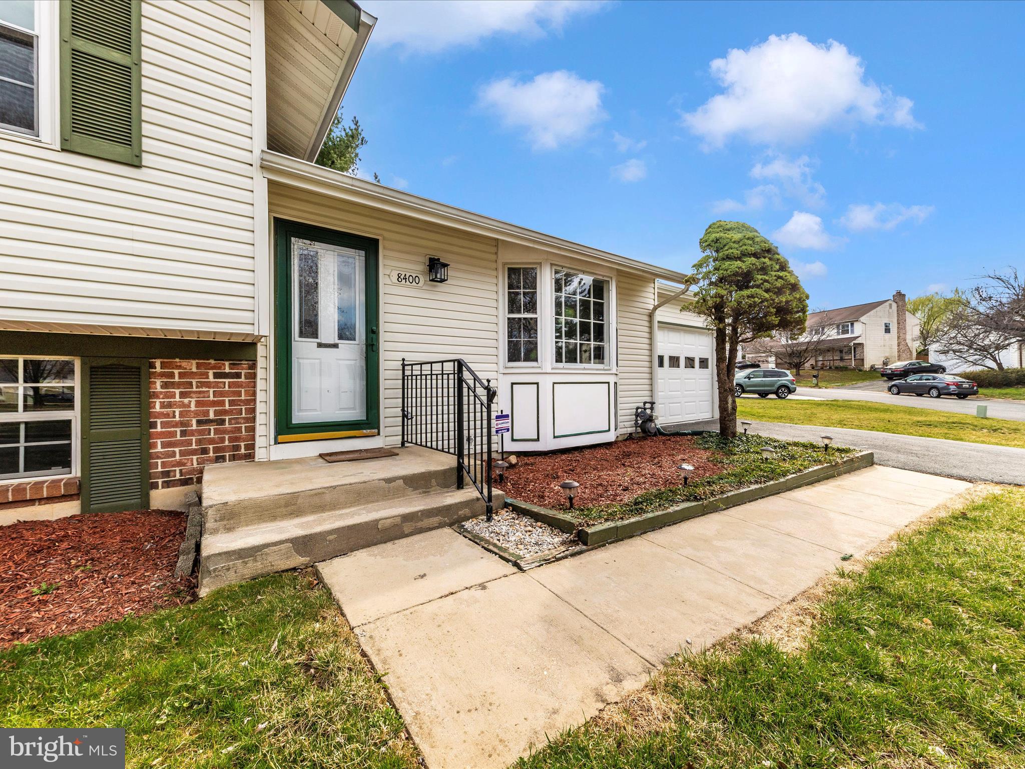 FLOWER HILL - Residential