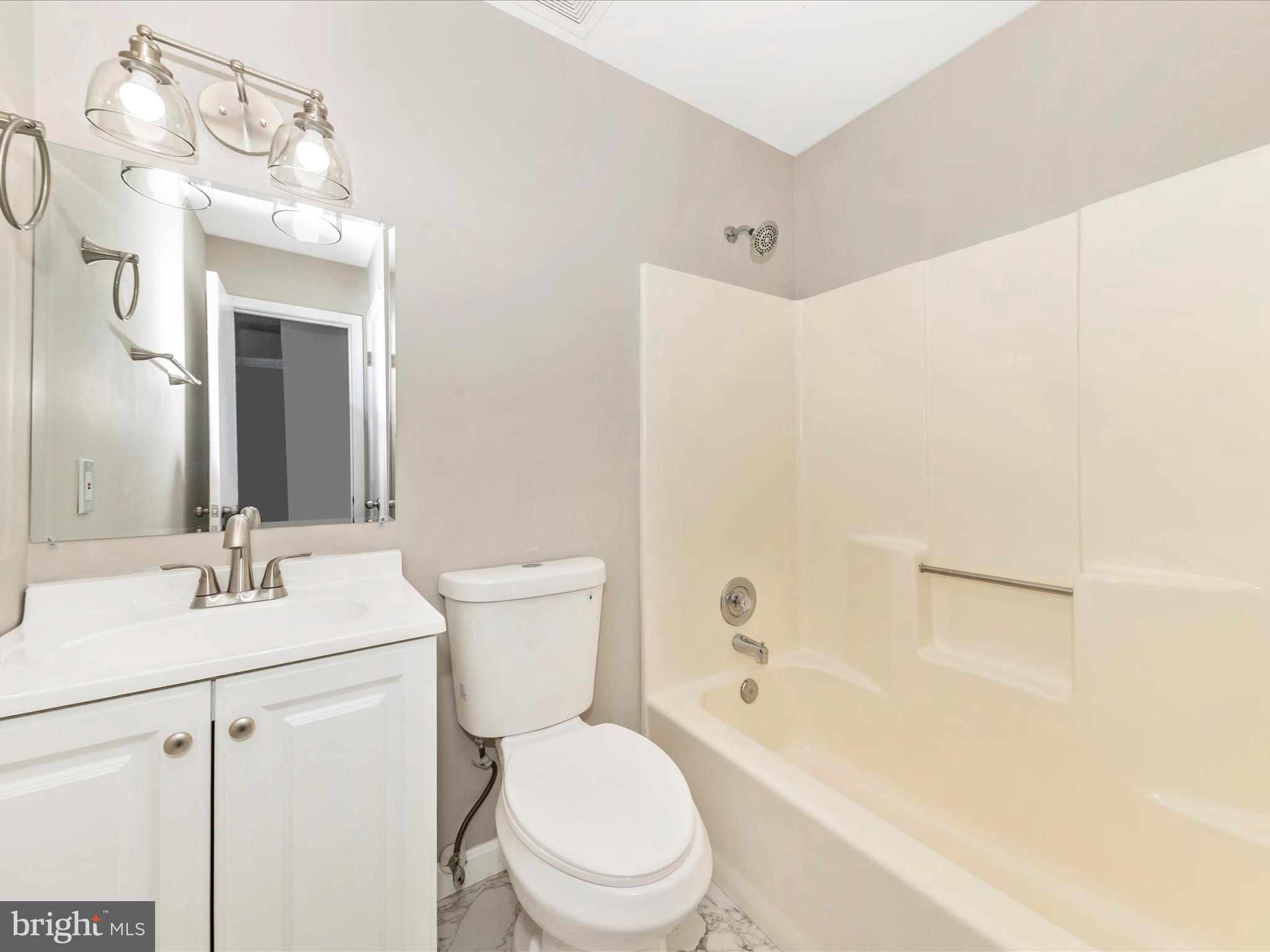 FLOWER HILL - Residential