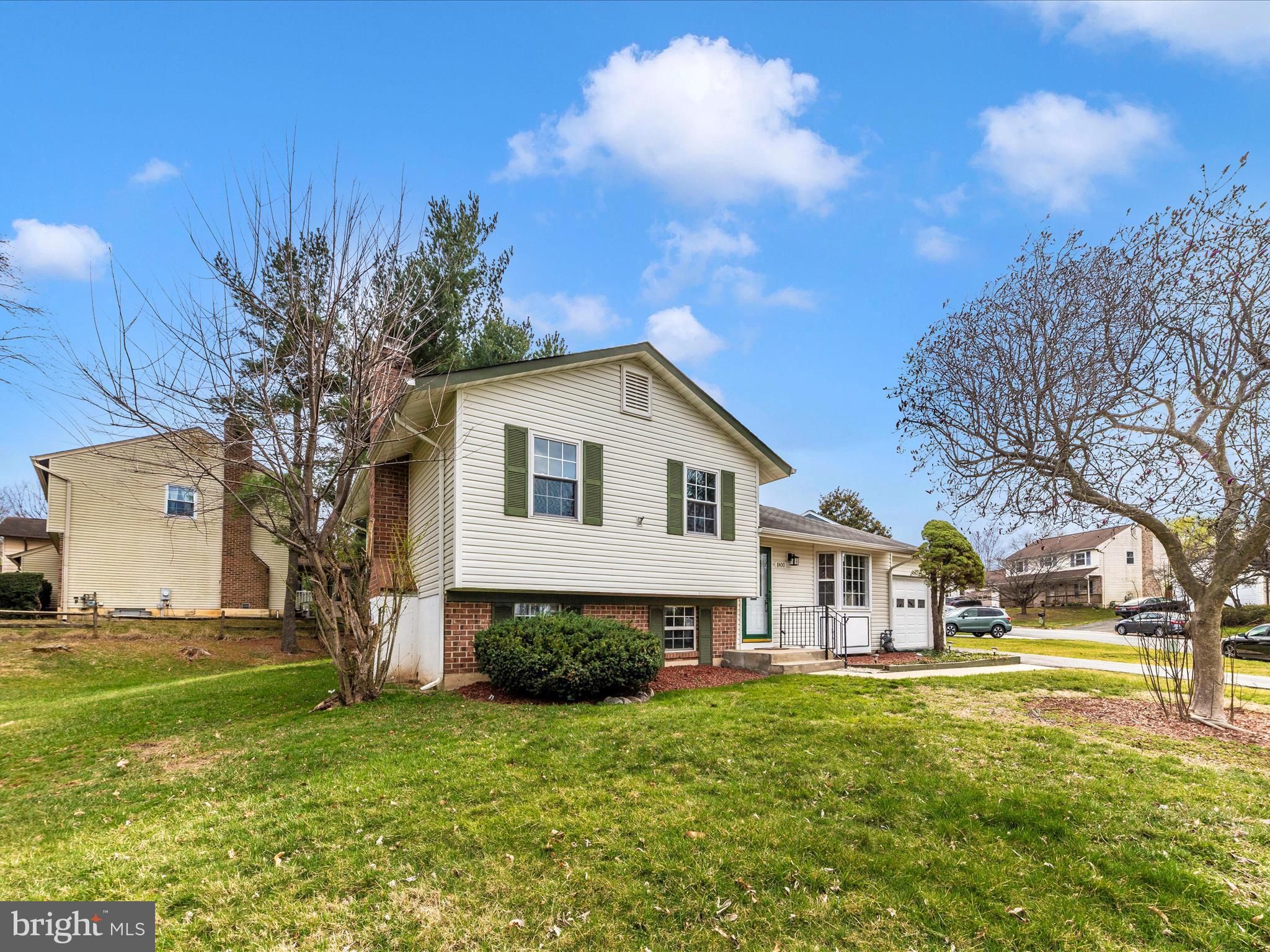 FLOWER HILL - Residential