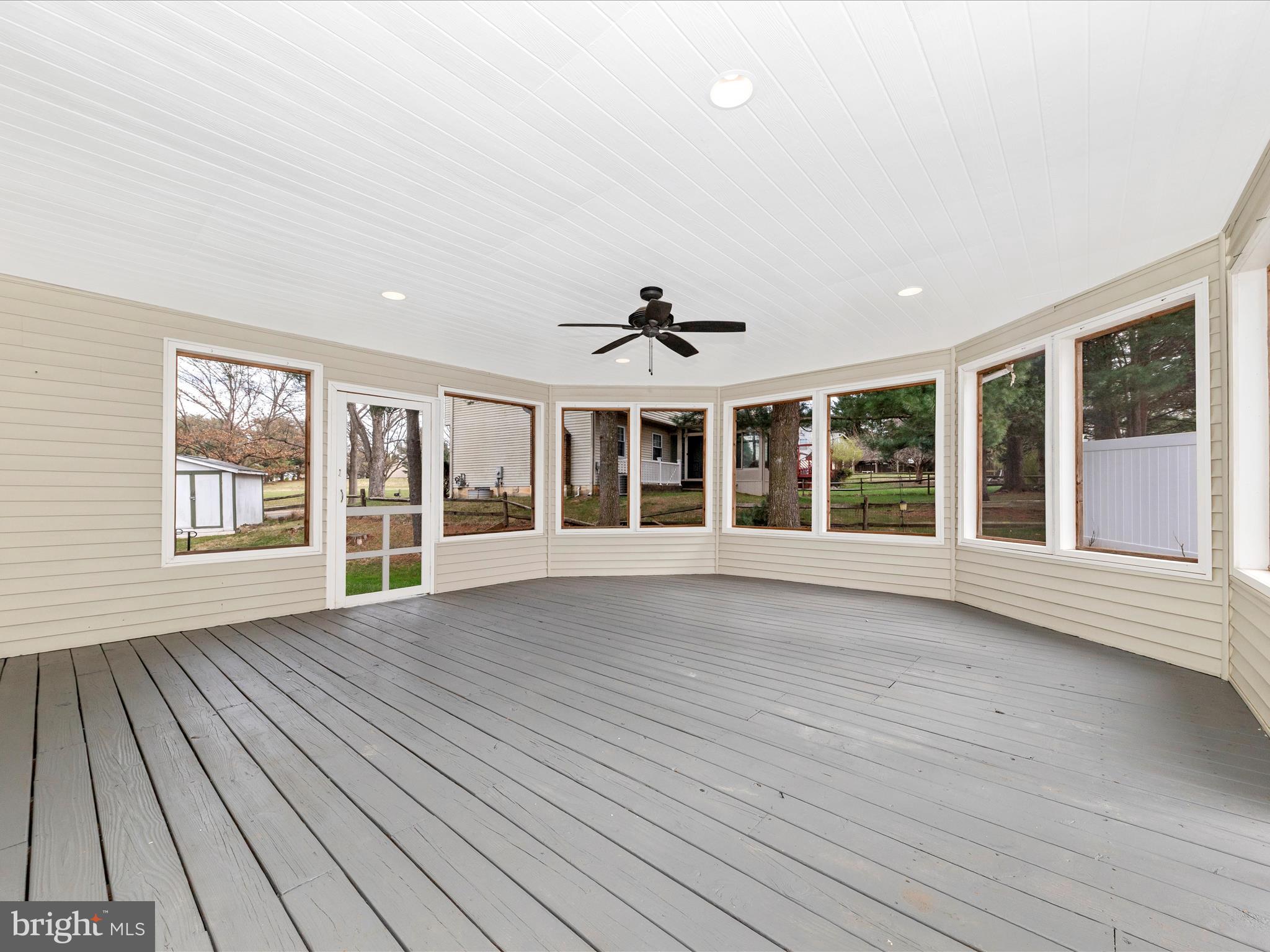 FLOWER HILL - Residential