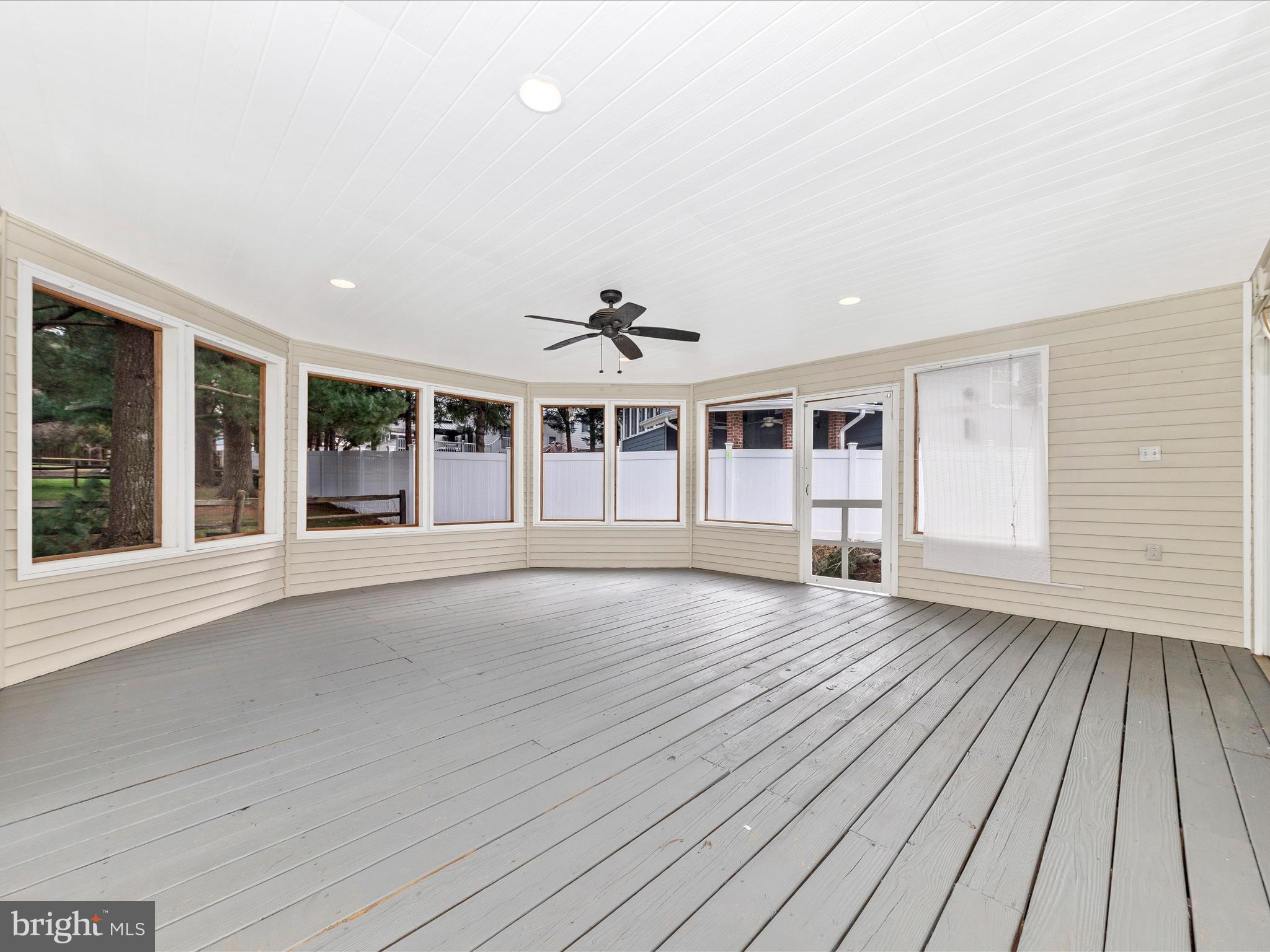 FLOWER HILL - Residential