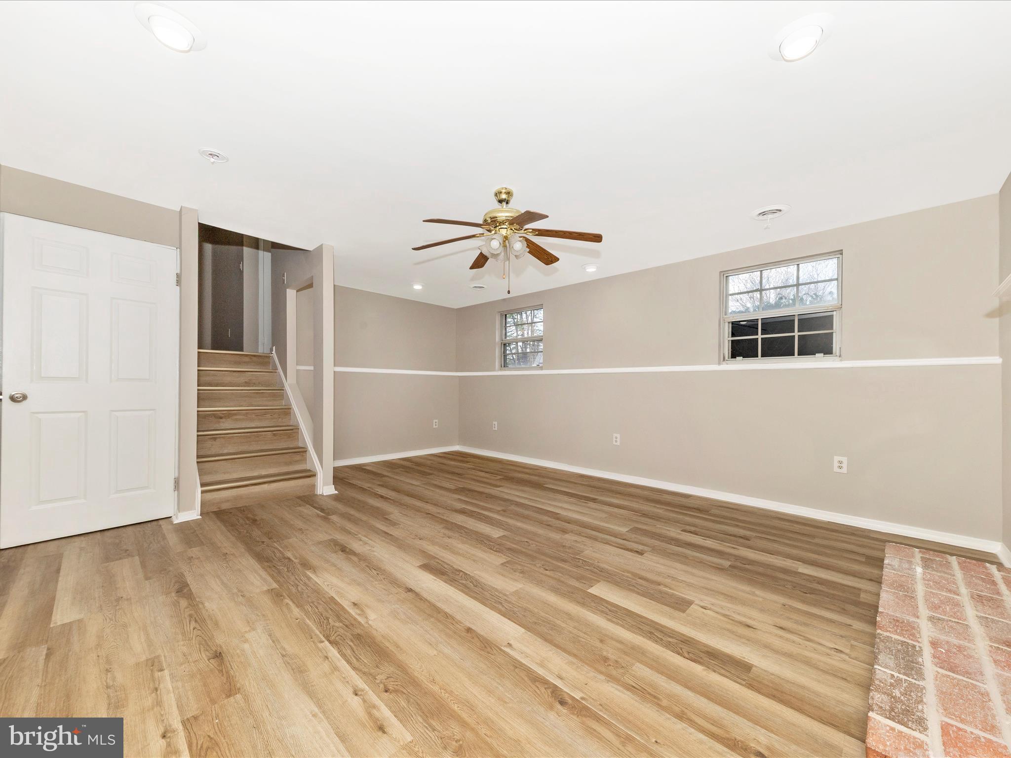 FLOWER HILL - Residential