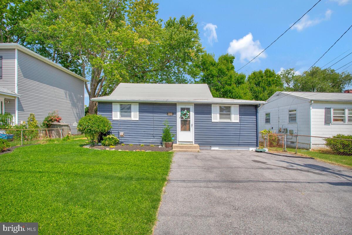 SHOREHAM BEACH - Residential