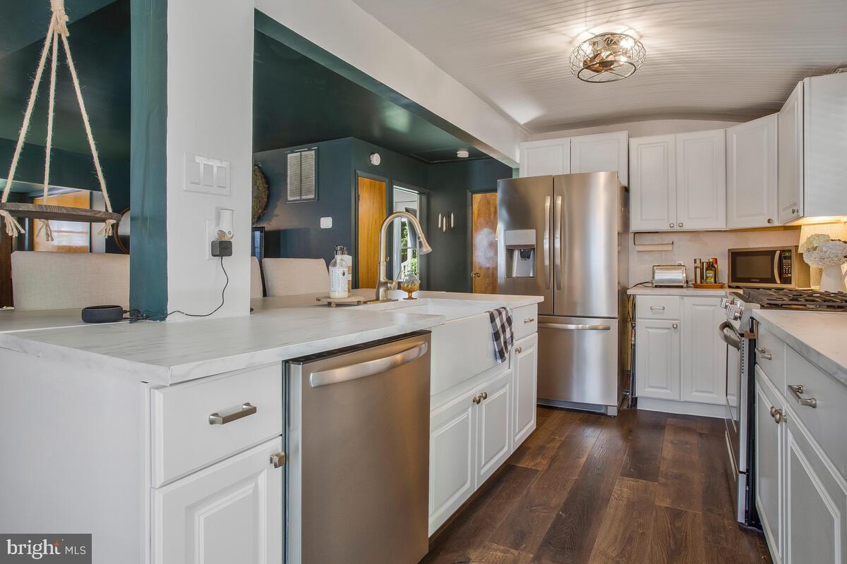 SHOREHAM BEACH - Residential