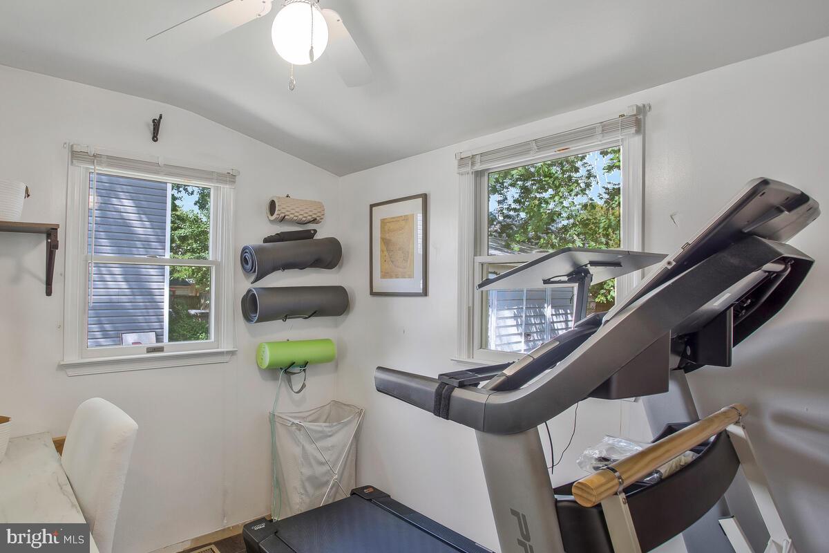 SHOREHAM BEACH - Residential