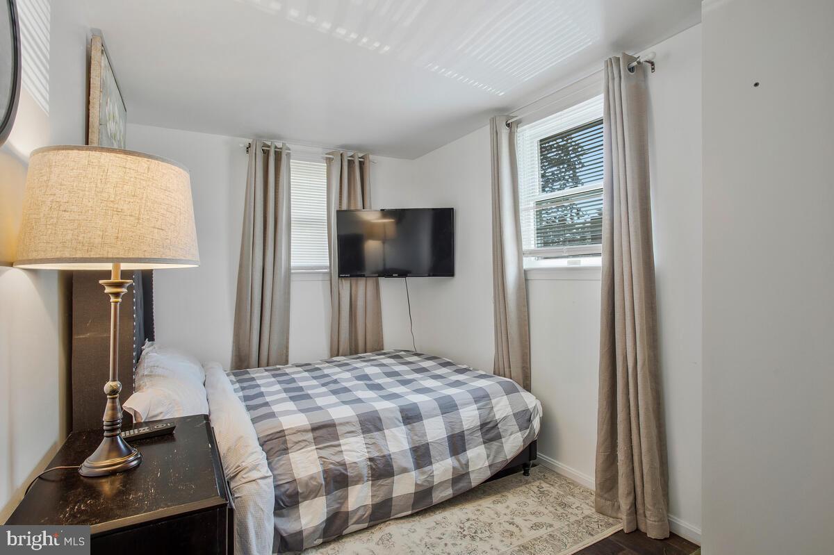 SHOREHAM BEACH - Residential