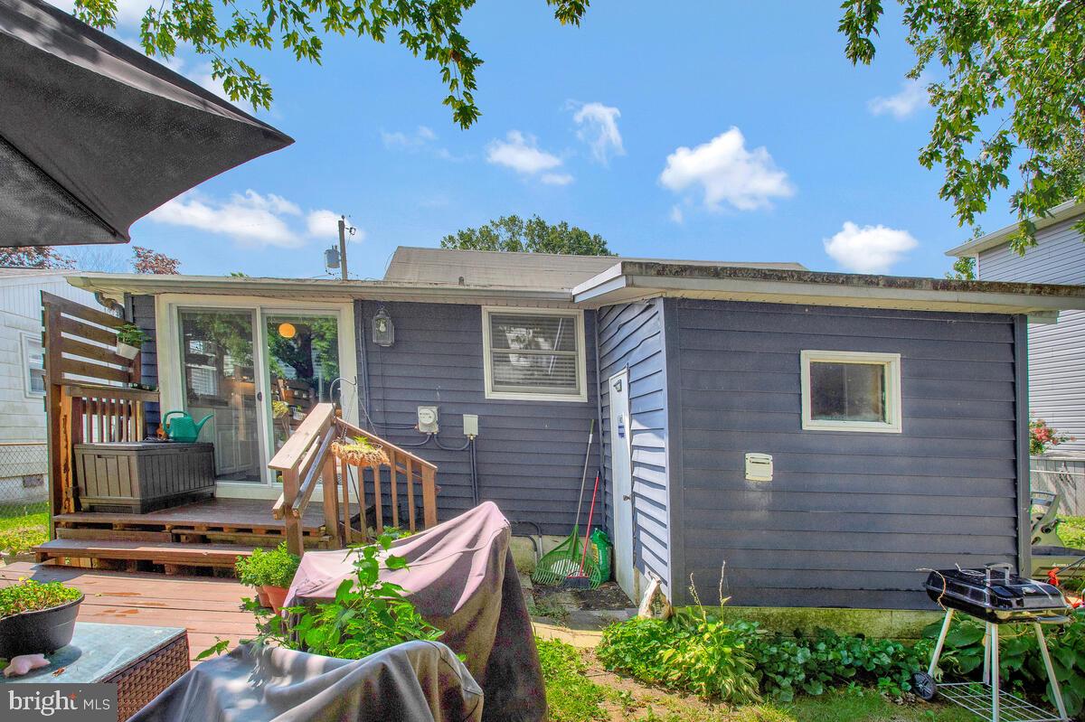 SHOREHAM BEACH - Residential