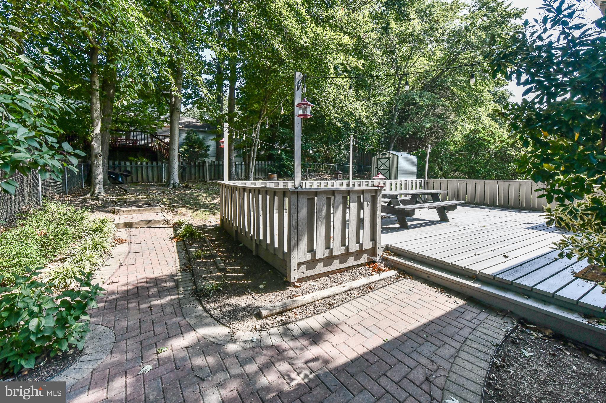 BRIARWOOD - Residential Lease