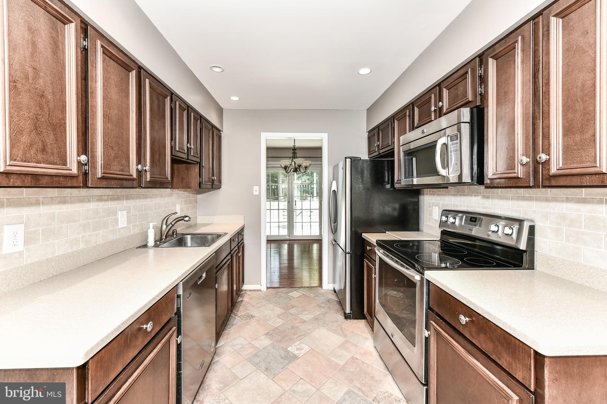 BRIARWOOD - Residential Lease