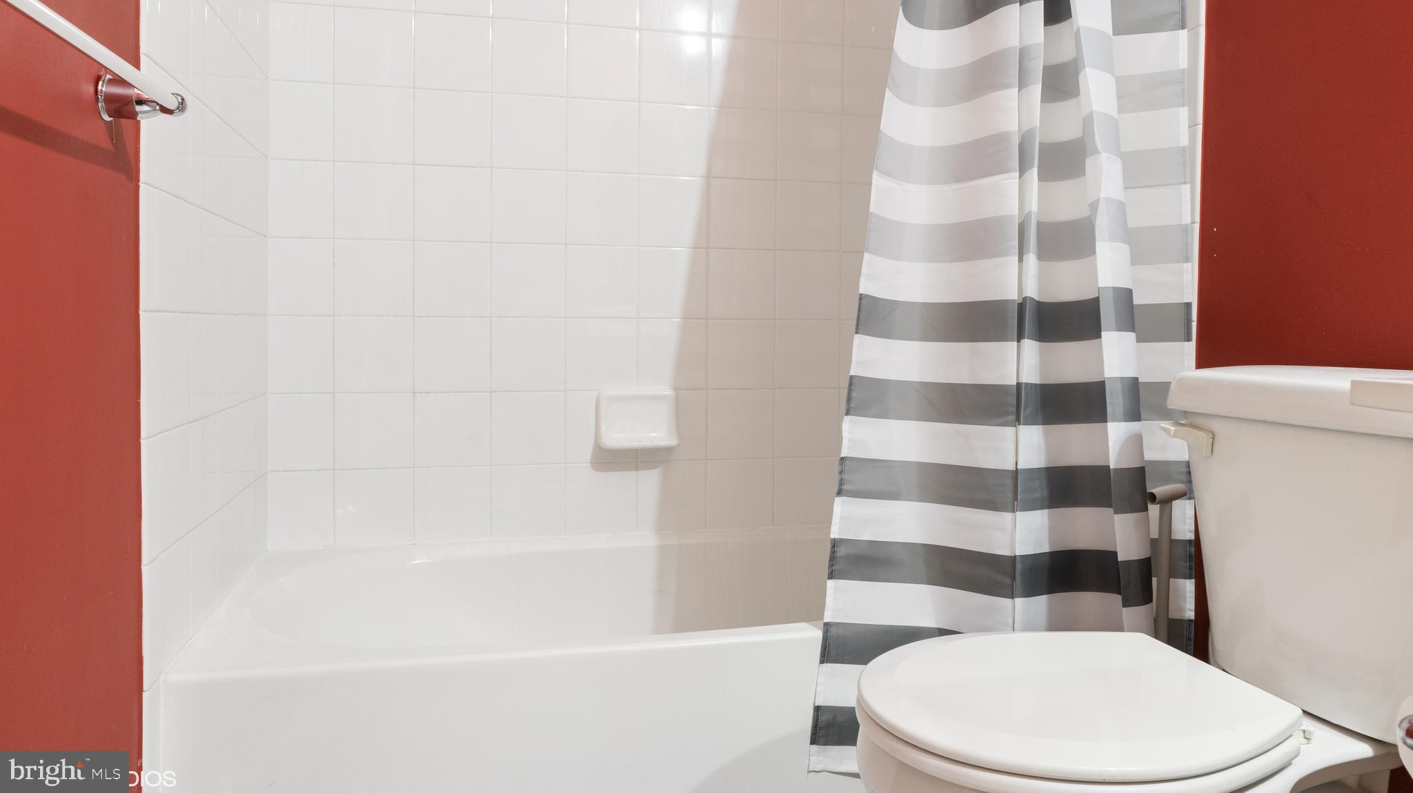 VILLAGES OF DORCHESTER - Residential Lease