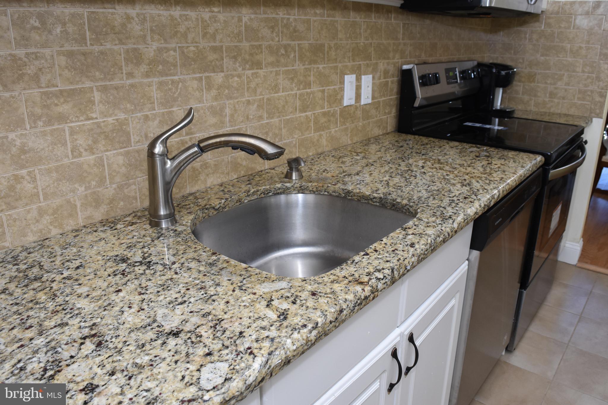 IDYLWOOD TOWERS - Residential