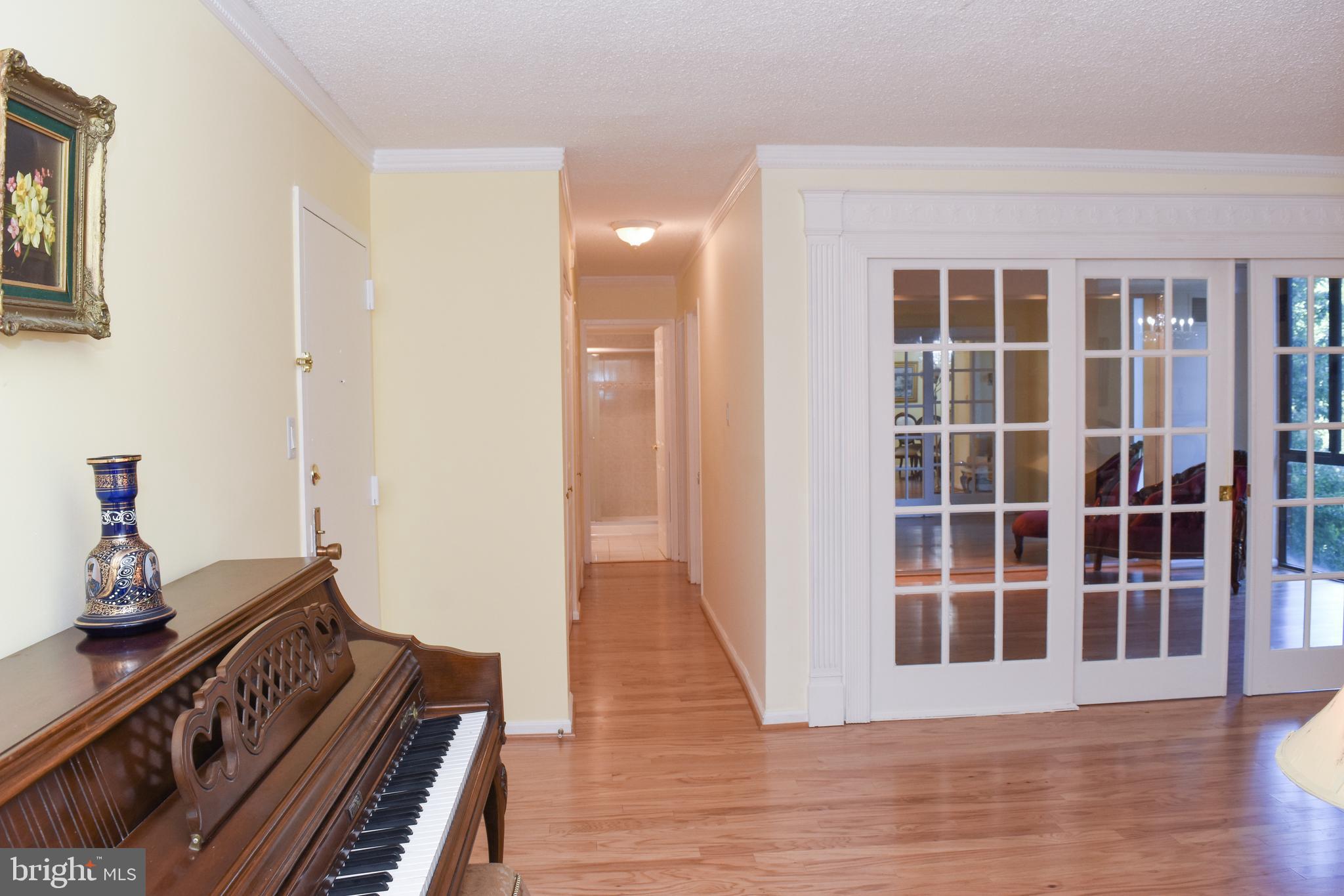 IDYLWOOD TOWERS - Residential