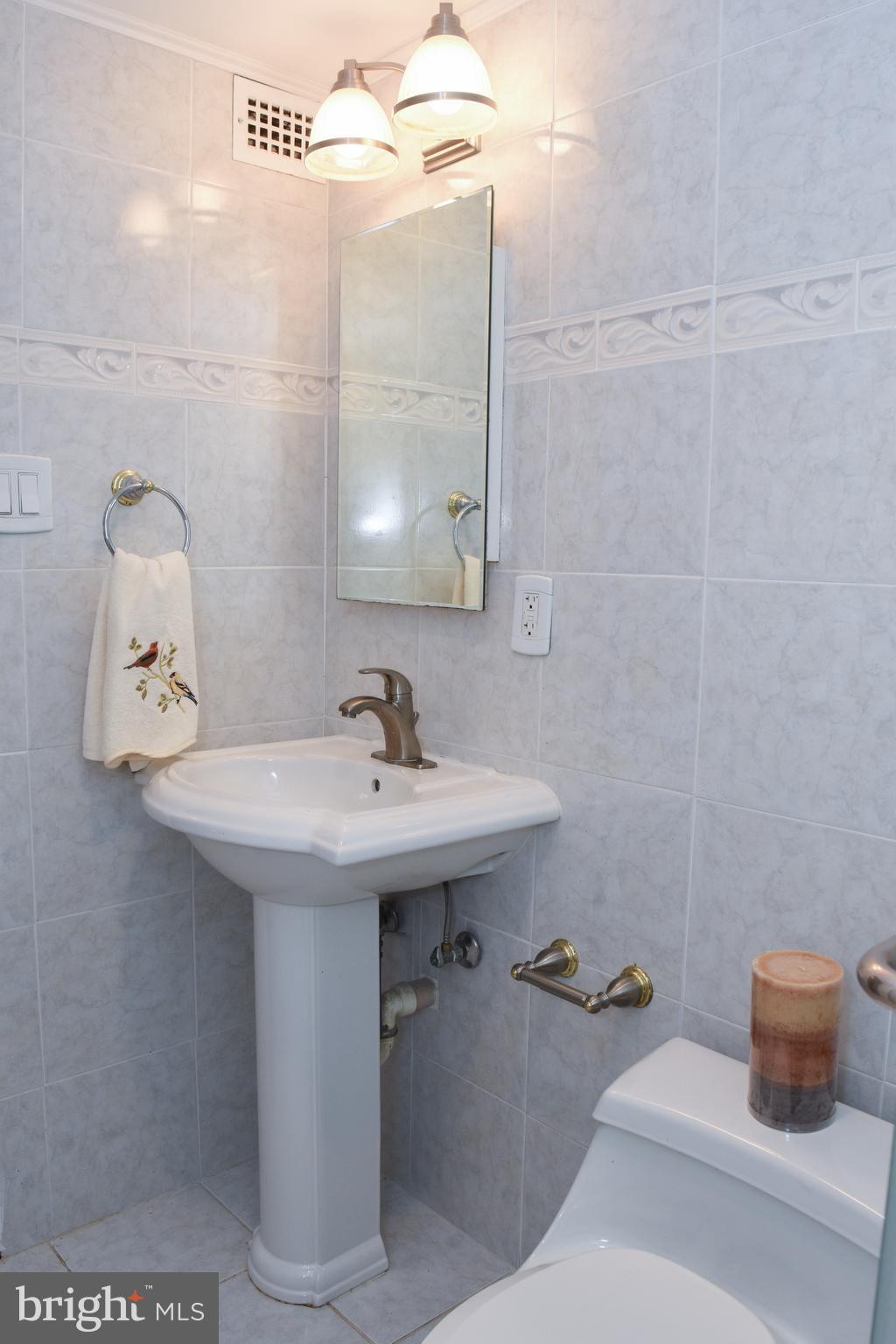 IDYLWOOD TOWERS - Residential