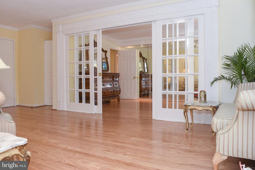 Introducing a well lit spectacular recently remodeled 3 bed/2 bath condo with new appliances, washer & dryer, new hardwood flooring & two toned paint all around the unit. The condo includes all the utility bills, 24 hours security porter, Gym, Swimming pool, Tennis court, Sauna, Library, Party room, Free. The seller of this 5th floor unit is motivated, friendly and would like to close the deal this summer. Contact me or my assistant Aj to arrange the viewings.Leave business cards at the reception and sign before entering the property.Good luck