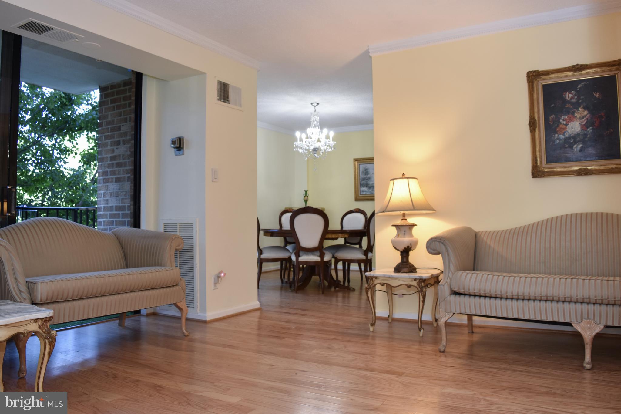 IDYLWOOD TOWERS - Residential