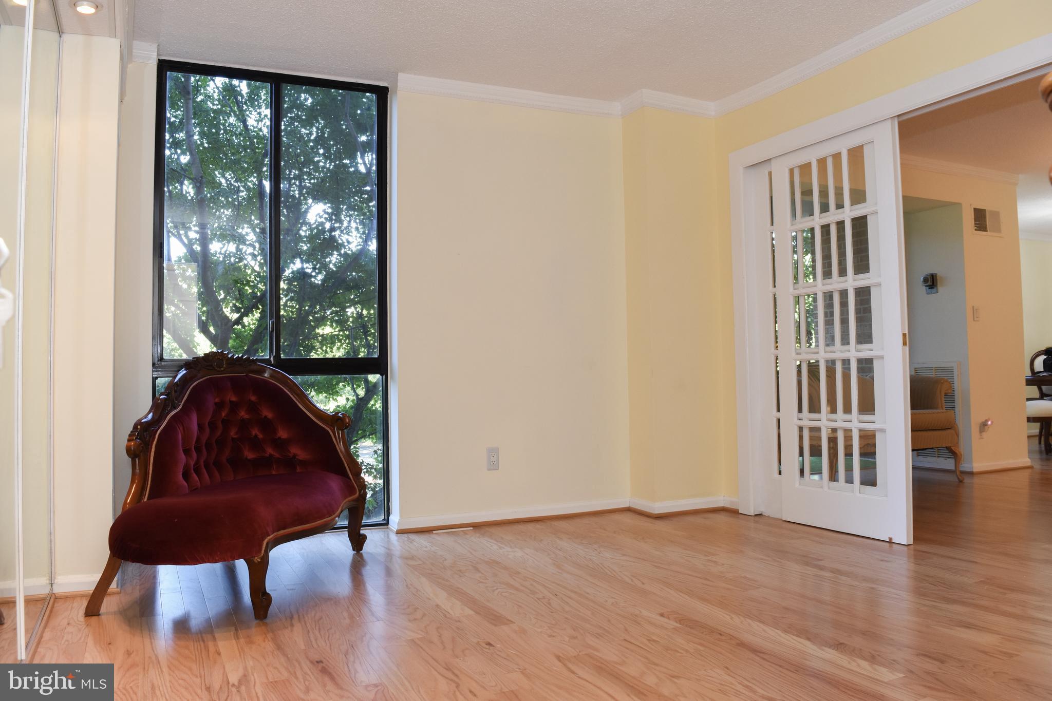 IDYLWOOD TOWERS - Residential