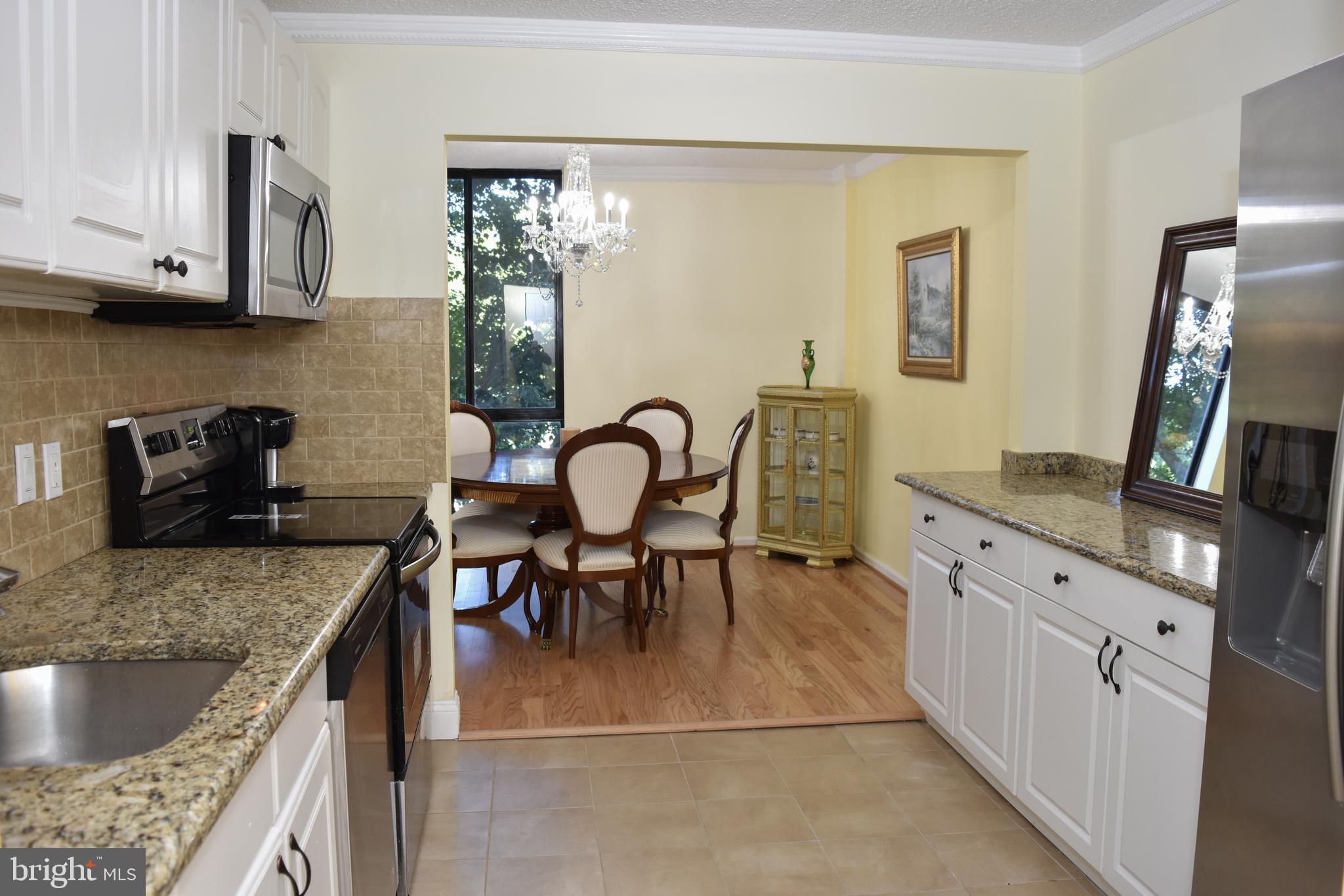 IDYLWOOD TOWERS - Residential