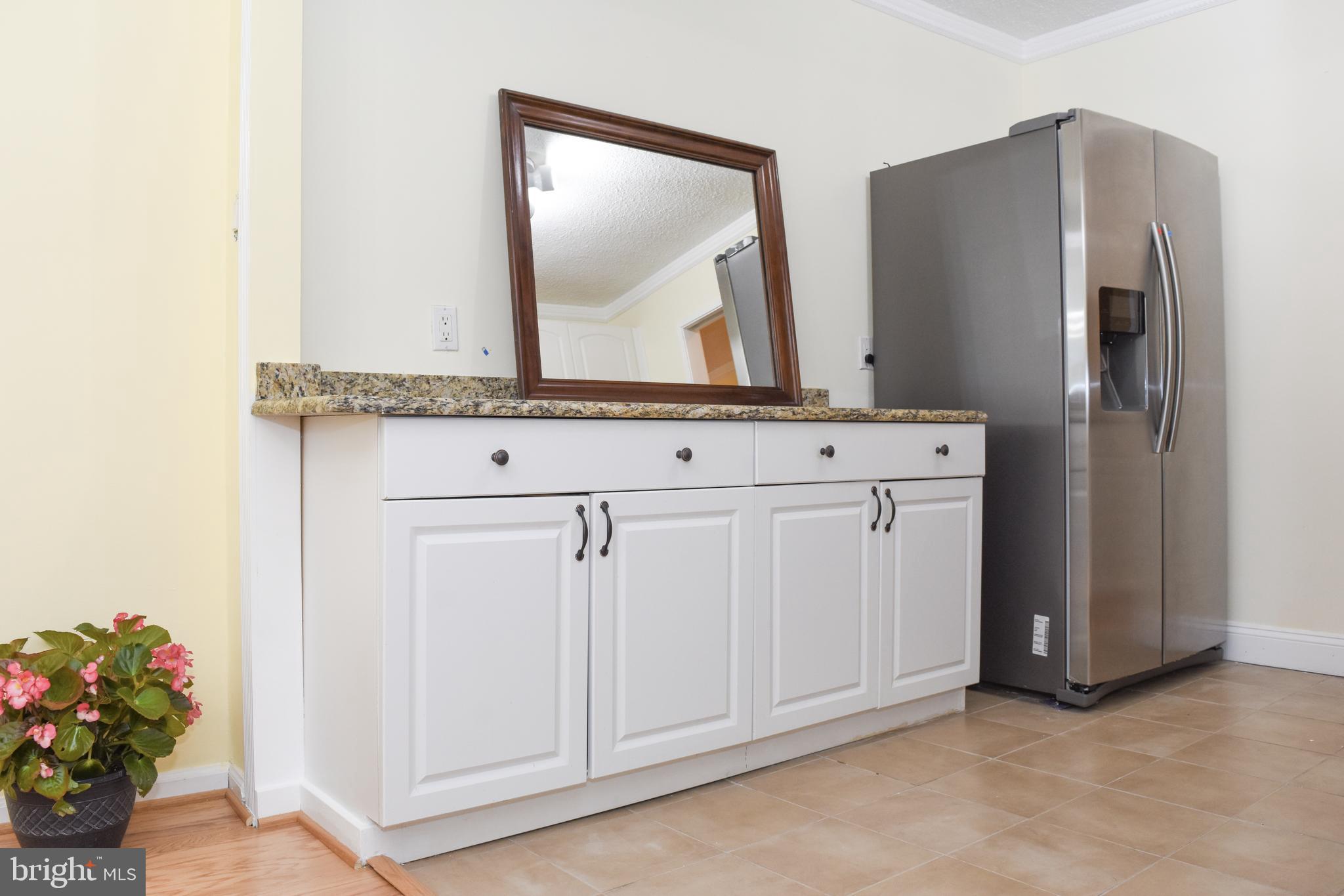 IDYLWOOD TOWERS - Residential