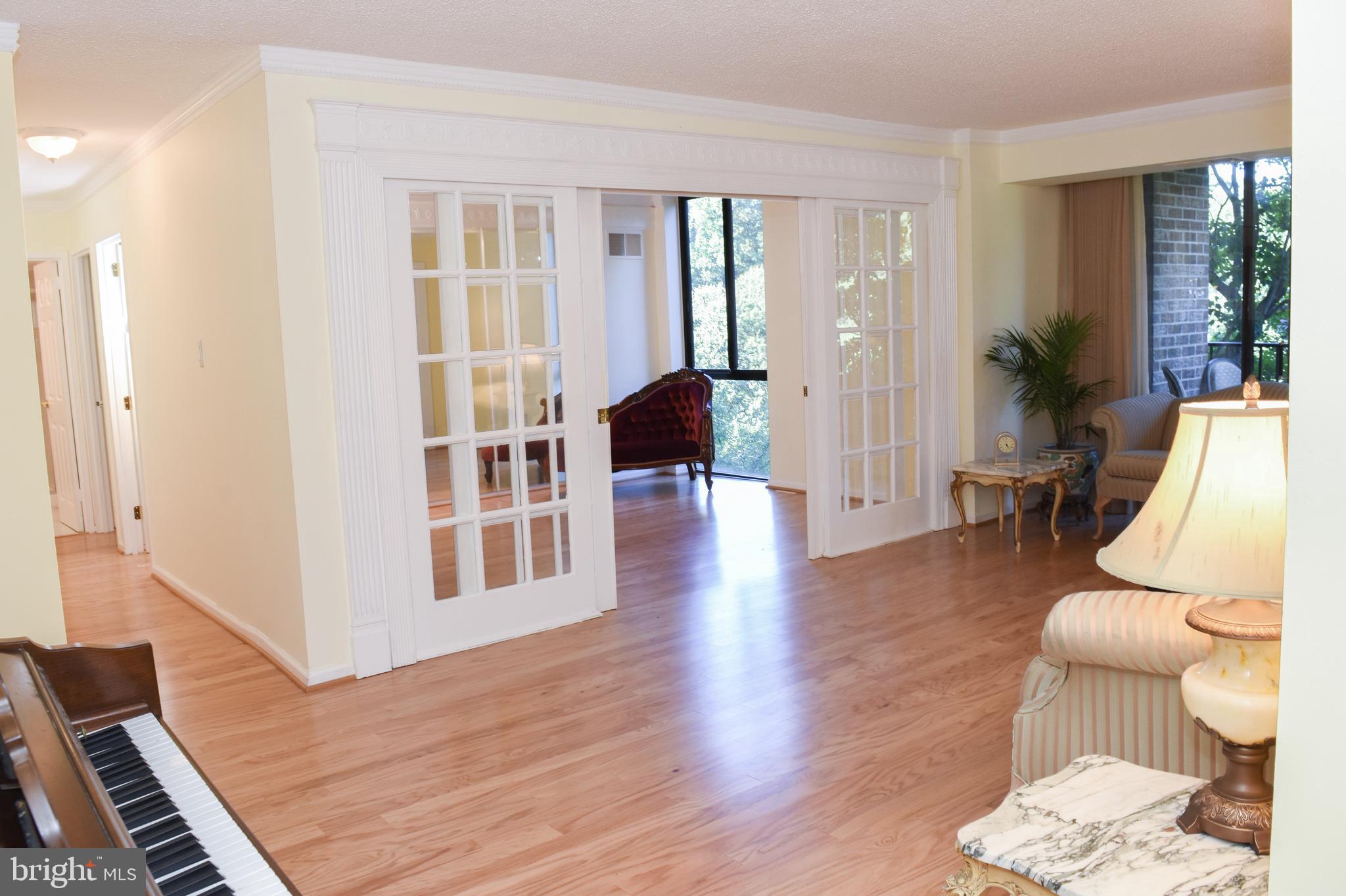 IDYLWOOD TOWERS - Residential