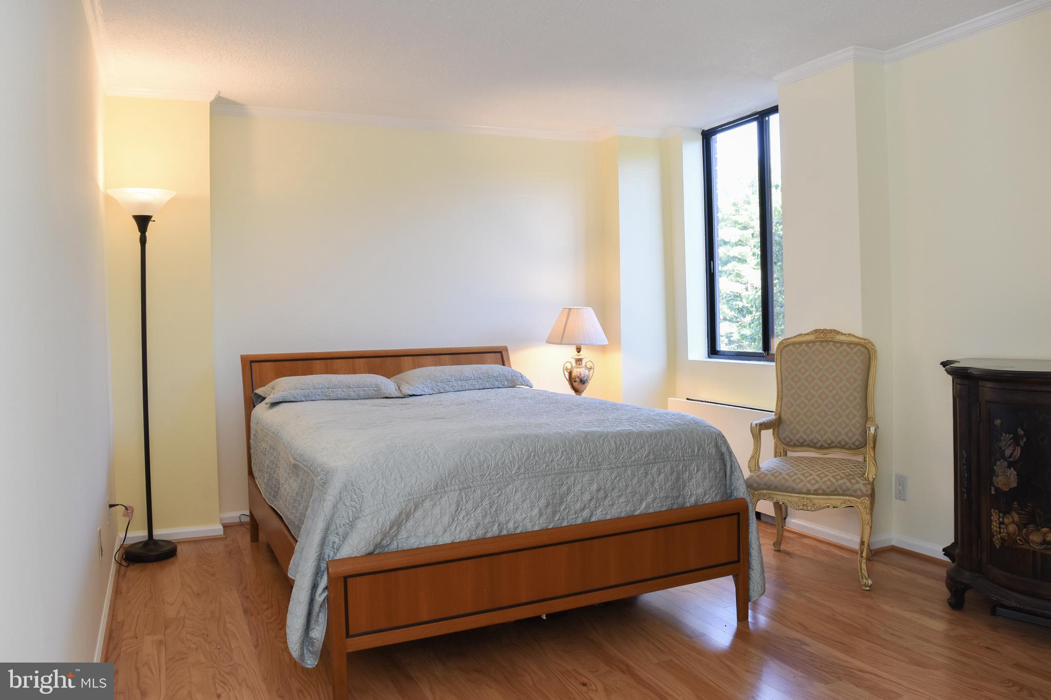 IDYLWOOD TOWERS - Residential