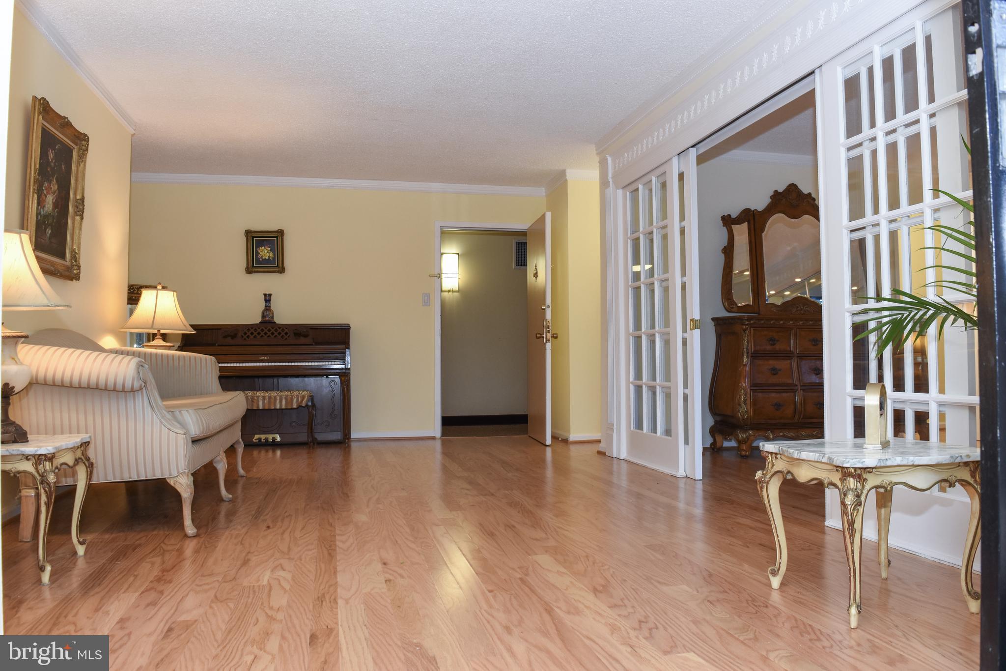 IDYLWOOD TOWERS - Residential