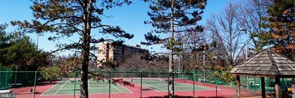 IDYLWOOD TOWERS - Residential