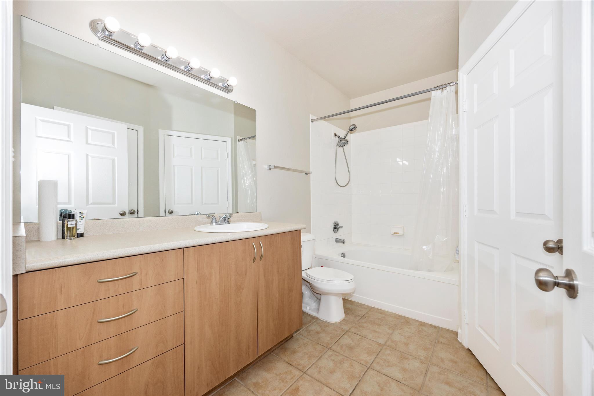 ASHMORE AT GERMANOWN COMMUNITY - Residential