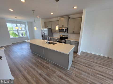 Townhouse For Sale - 11265 Davisar Road #104<br/> WHITE MARSH, MD 21162