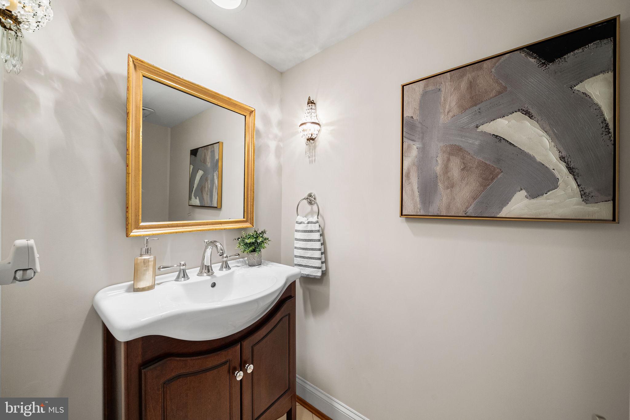 CHAPEL LAKE - Residential