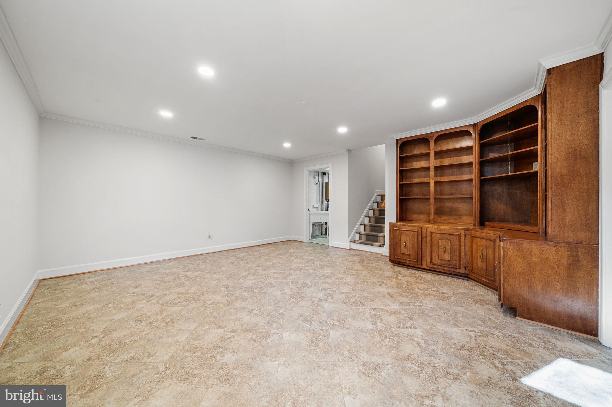 CHAPEL LAKE - Residential