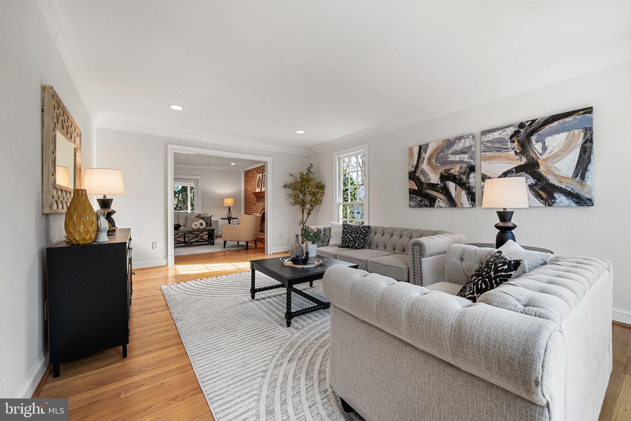 CHAPEL LAKE - Residential