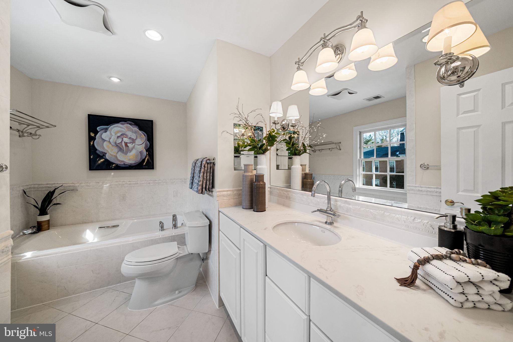 CHAPEL LAKE - Residential