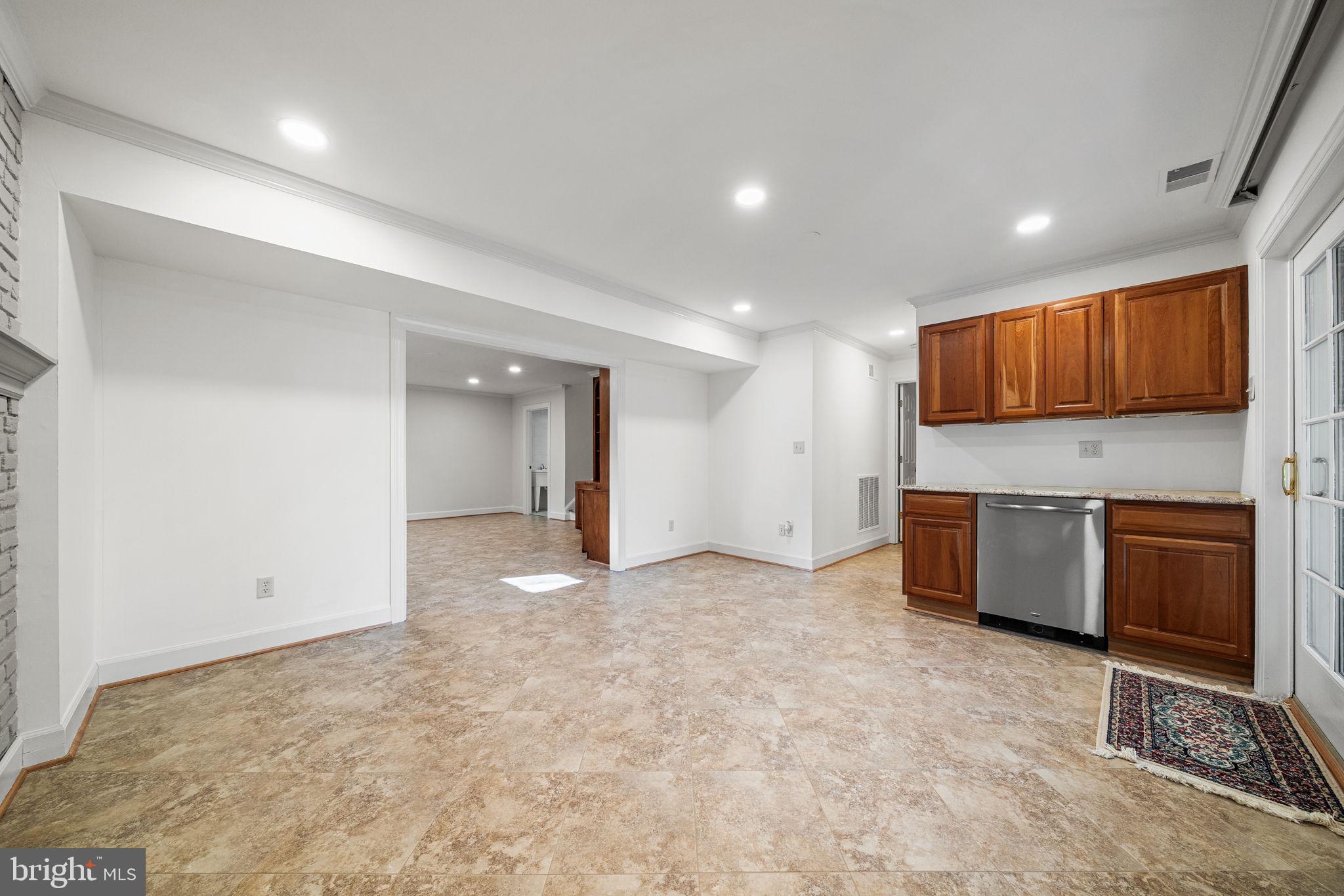 CHAPEL LAKE - Residential