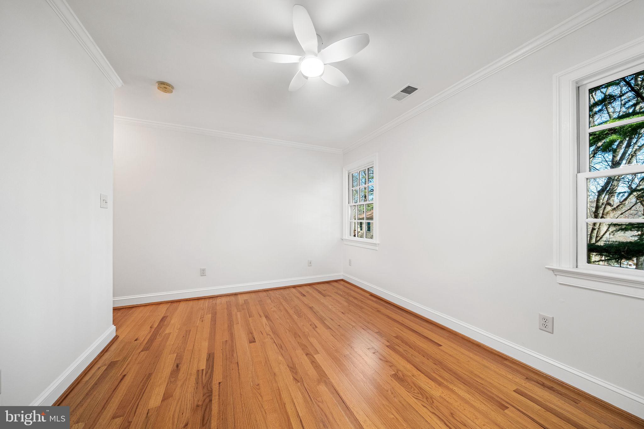 CHAPEL LAKE - Residential