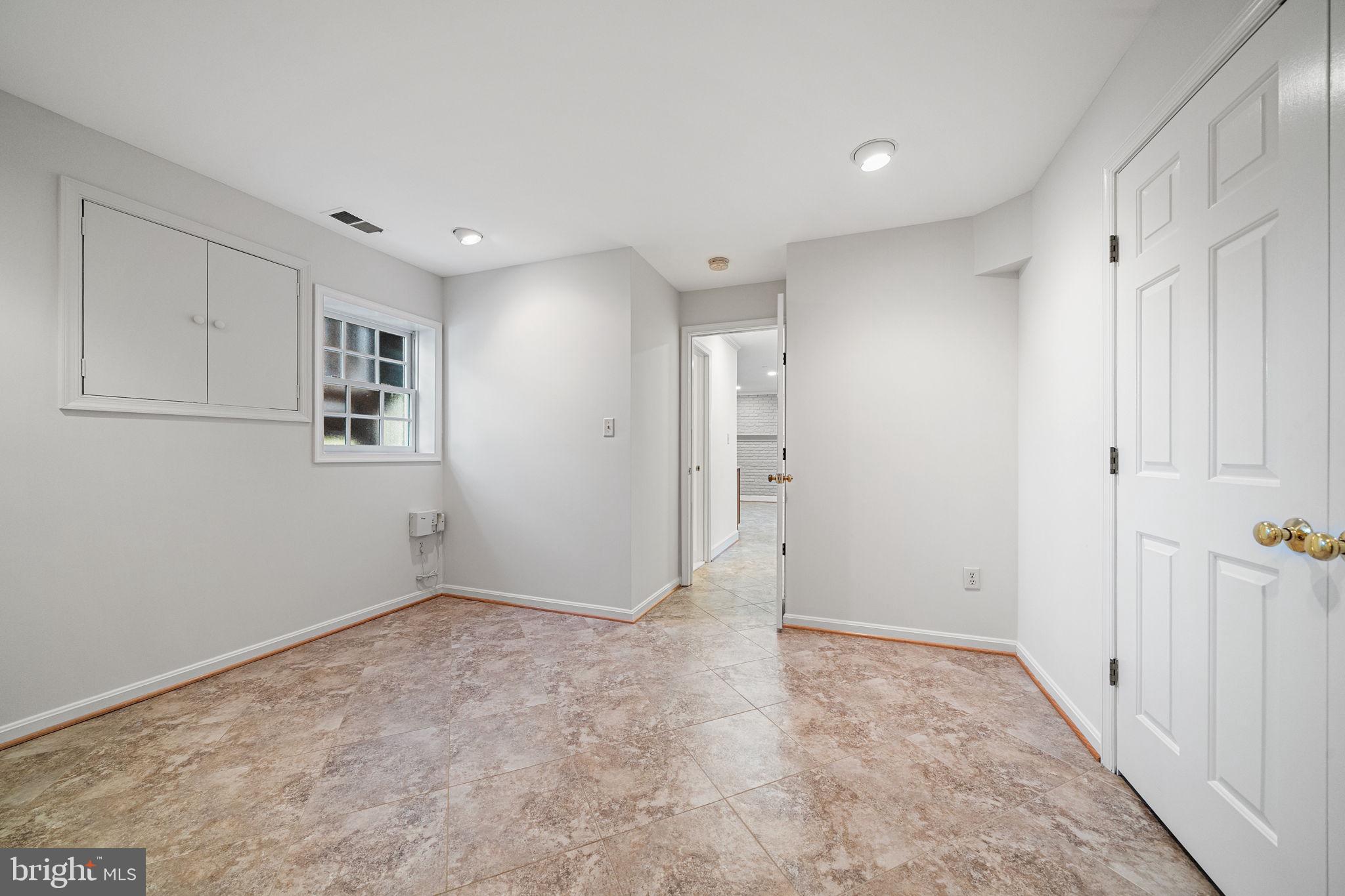 CHAPEL LAKE - Residential