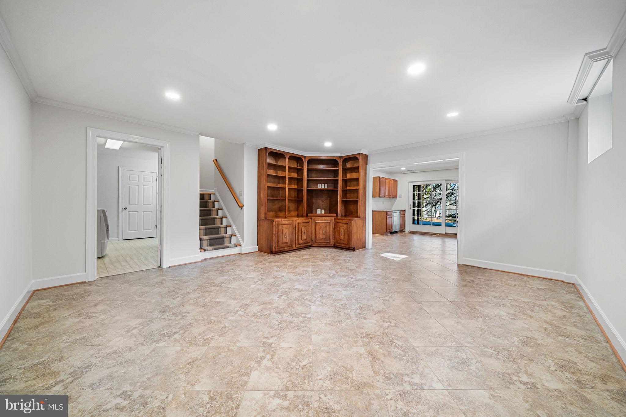 CHAPEL LAKE - Residential