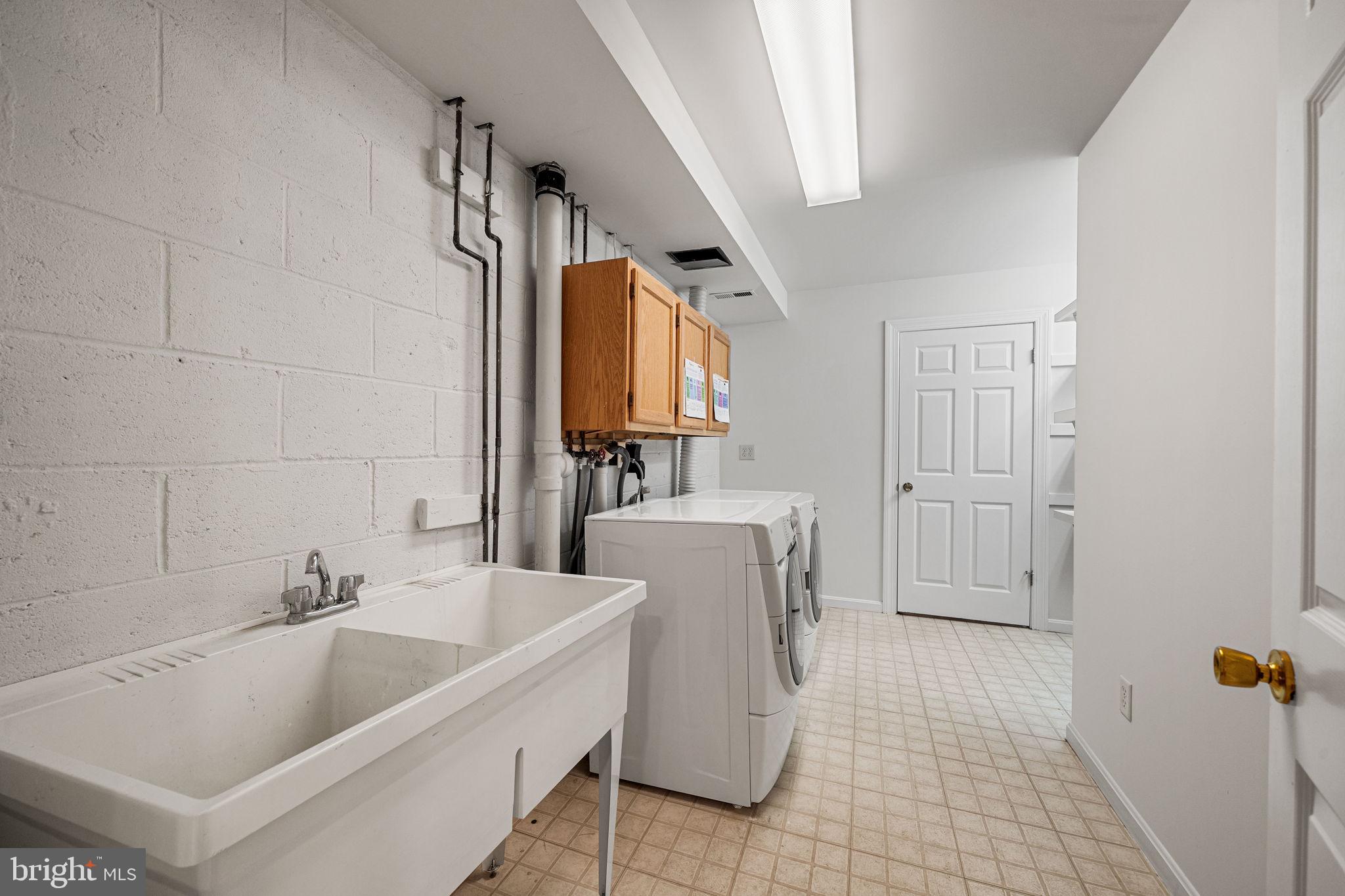 CHAPEL LAKE - Residential