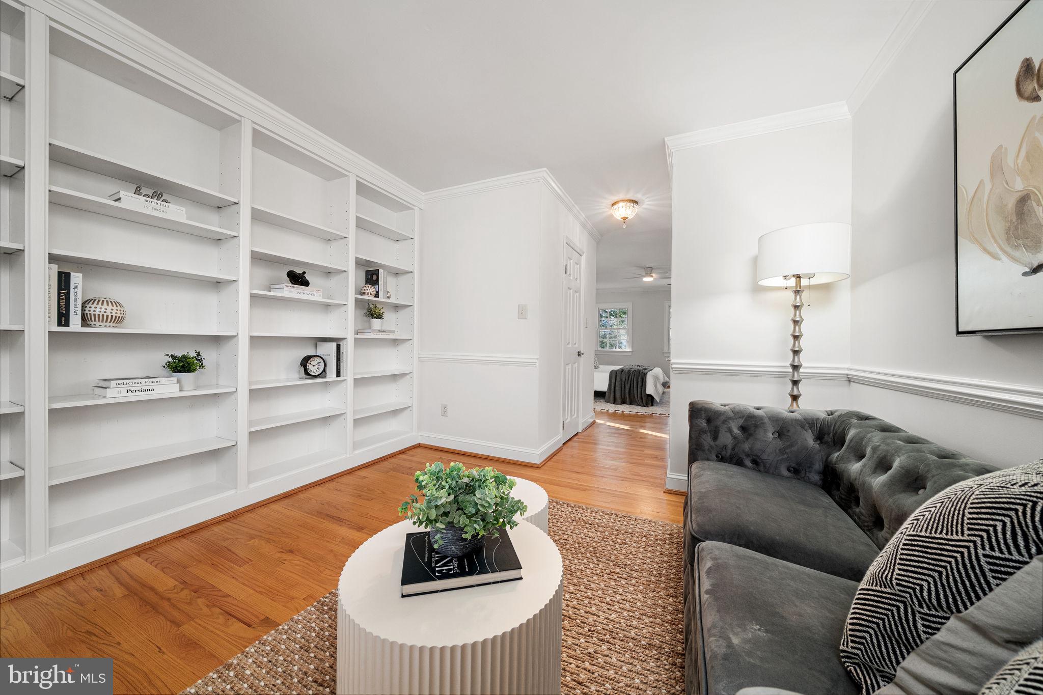 CHAPEL LAKE - Residential