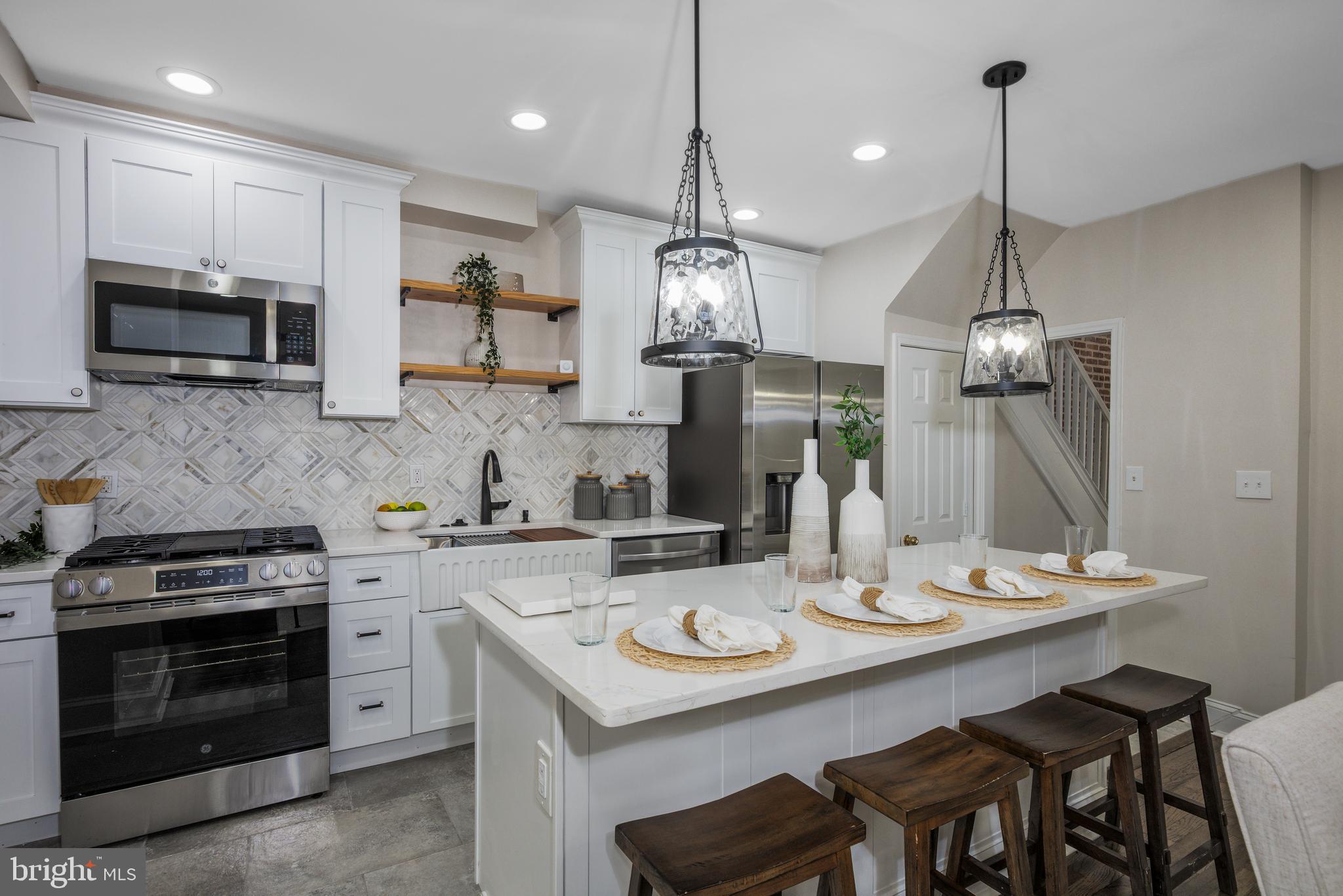 3314 ELLERSLIE AVENUE